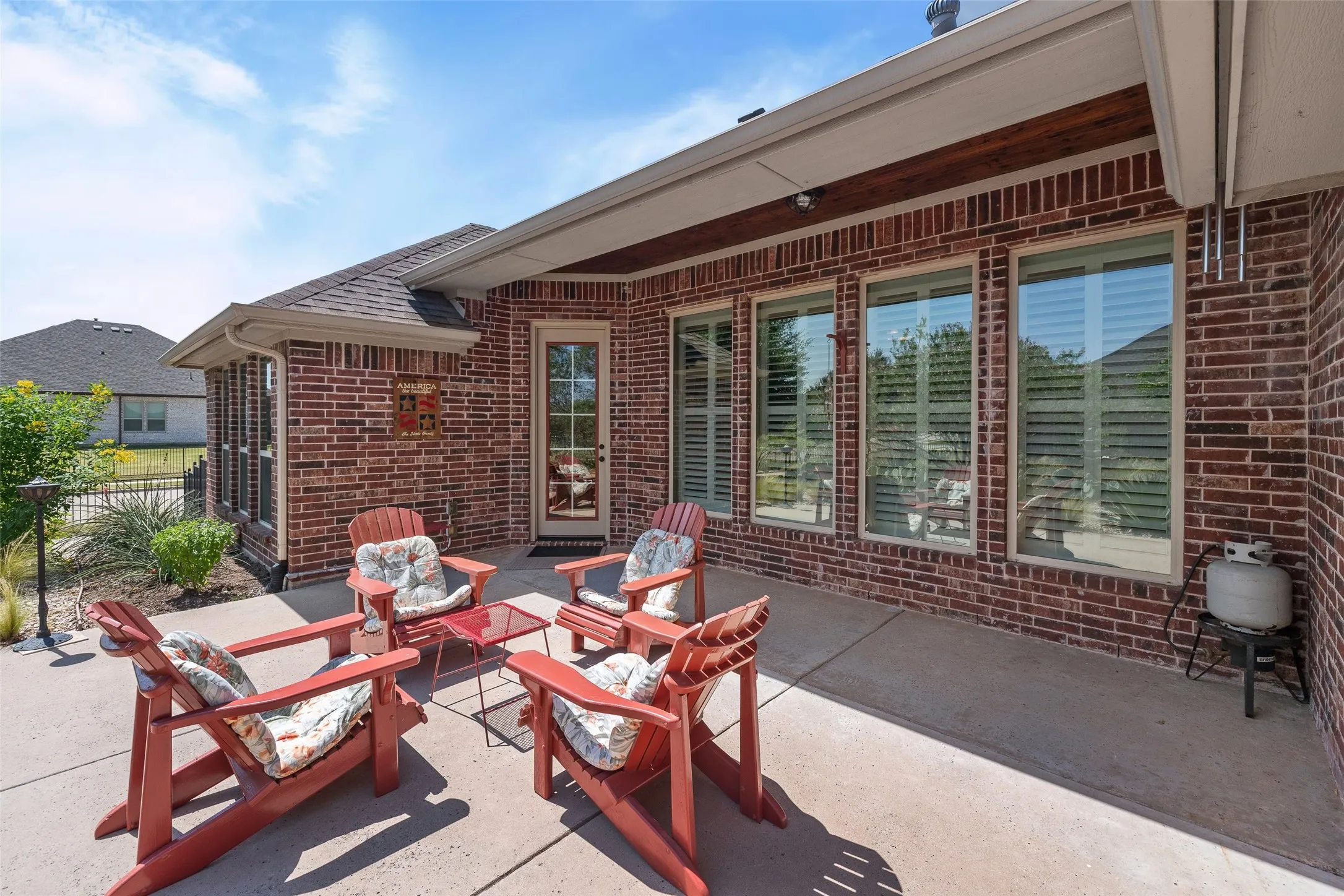 Single Family Residence For Sale in Hood County , 427 River Bank Lane, Granbury, Texas 76049, 4 Bedroom, 3 Bathroom, 2 Garage spaces, 2,542 Sqft, built in 2016, mls#21353750, Real Estate Agent in Granbury, Homes For Sale in Hood county, Homes For Sale in Granbury, Realtor in Granbury Texas, Real Estate Brokerage Independent Realty Texas, Luminita Cordes Realtor