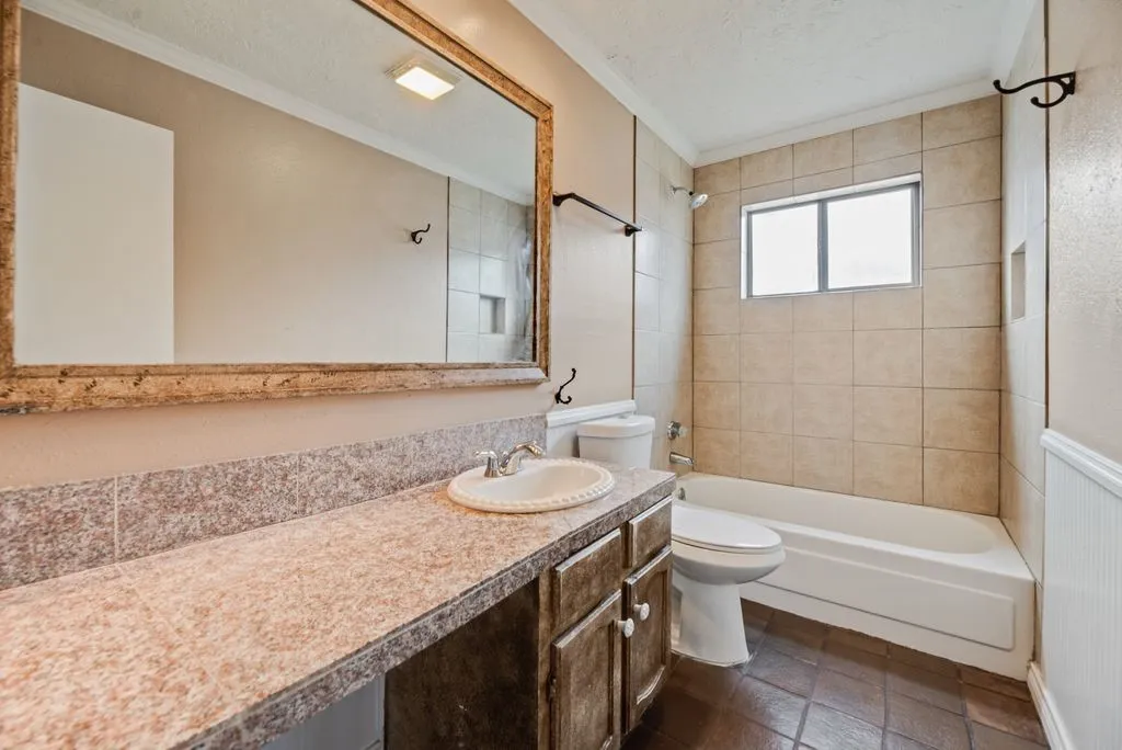 Single Family Residence For Sale in Dallas County , 3225 Willowglen Drive, Mesquite, Texas 75150, 3 Bedroom, 2 Bathroom, 2 Garage spaces, 1,516 Sqft, built in 1981, mls#21352174, Real Estate Agent in Mesquite, Homes For Sale in Dallas county, Homes For Sale in Mesquite, Realtor in Mesquite Texas, Real Estate Brokerage Independent Realty Texas, Luminita Cordes Realtor
