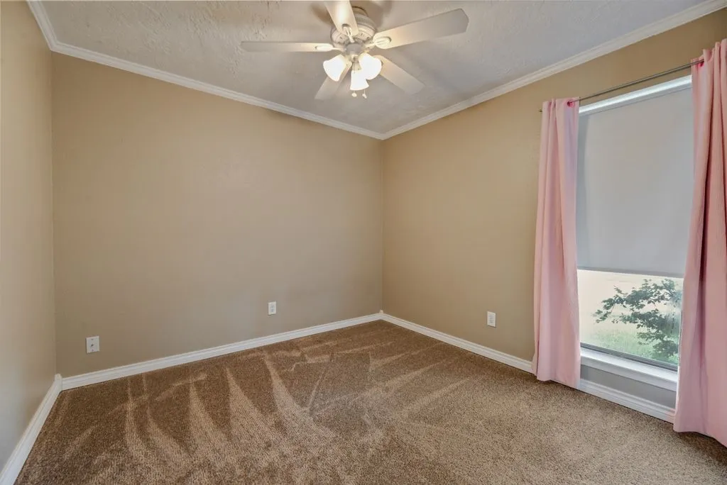 Single Family Residence For Sale in Dallas County , 3225 Willowglen Drive, Mesquite, Texas 75150, 3 Bedroom, 2 Bathroom, 2 Garage spaces, 1,516 Sqft, built in 1981, mls#21352174, Real Estate Agent in Mesquite, Homes For Sale in Dallas county, Homes For Sale in Mesquite, Realtor in Mesquite Texas, Real Estate Brokerage Independent Realty Texas, Luminita Cordes Realtor