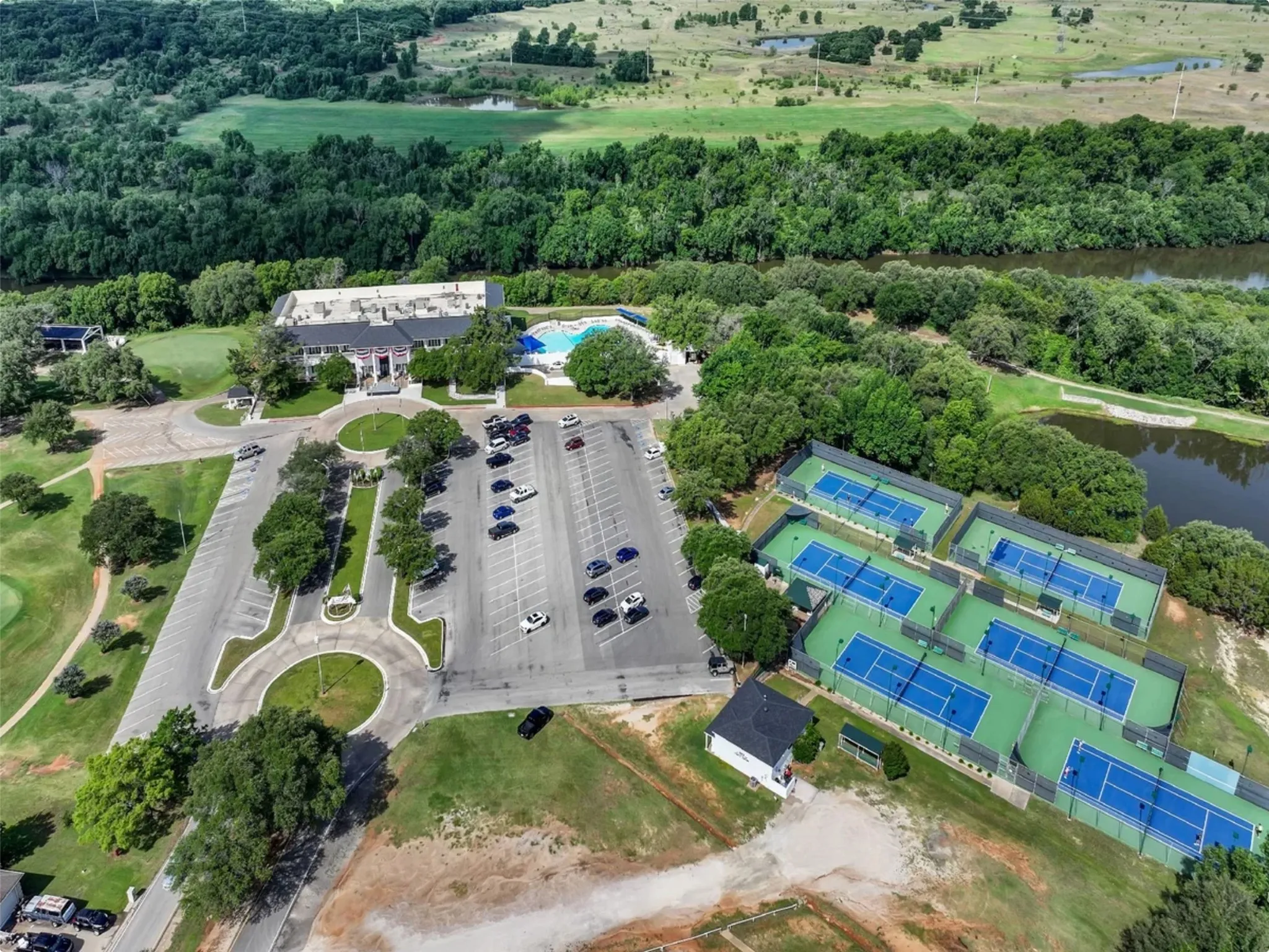 Unimproved Land For Sale in Hood County , 943 E Landings, Granbury, Texas 76049, 0, 0, Garage spaces, 0 Sqft, built in 0, mls#21349333, Real Estate Agent in Granbury, Homes For Sale in Hood county, Homes For Sale in Granbury, Realtor in Granbury Texas, Real Estate Brokerage Independent Realty Texas, Luminita Cordes Realtor