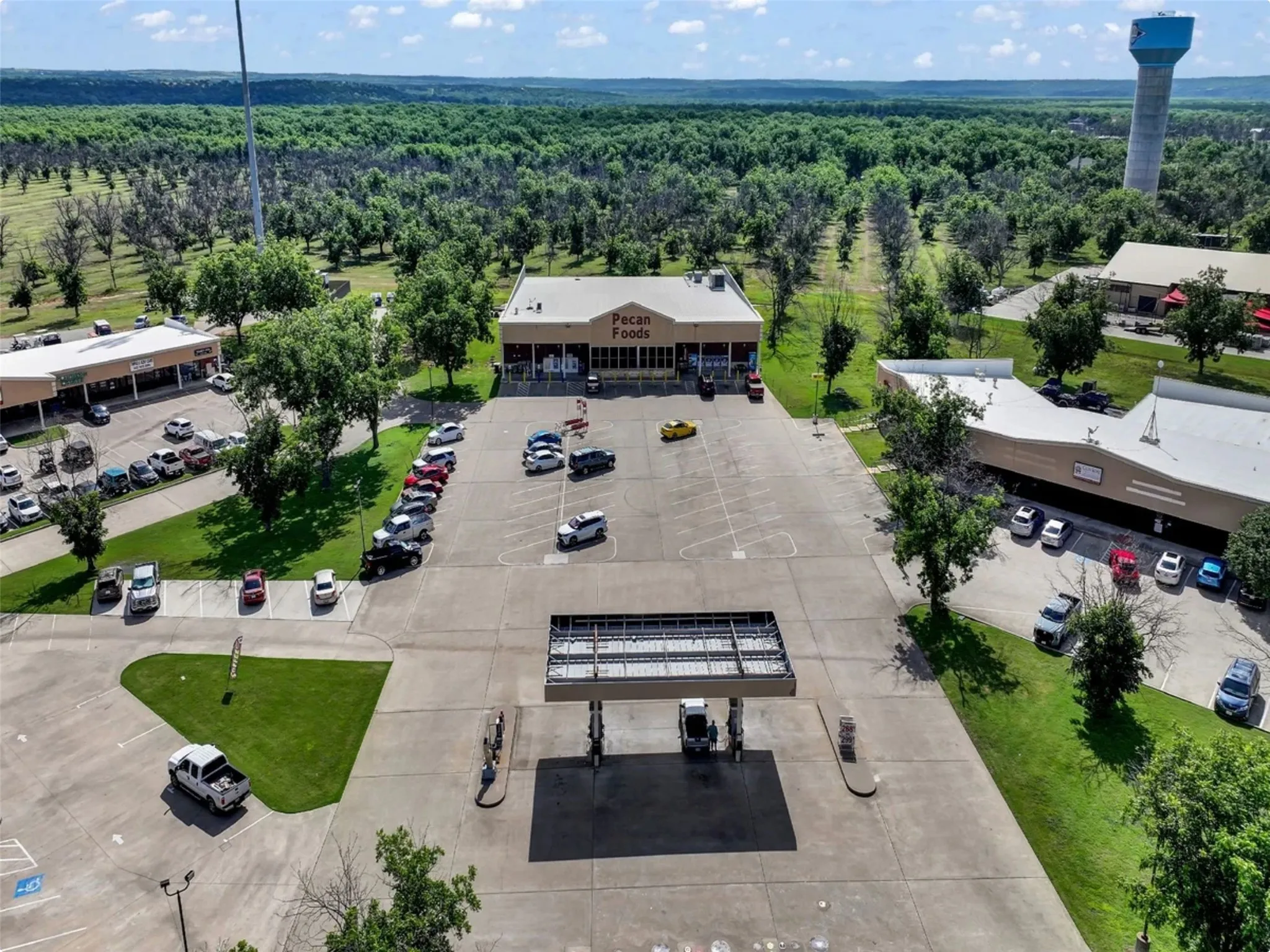 Unimproved Land For Sale in Hood County , 943 E Landings, Granbury, Texas 76049, 0, 0, Garage spaces, 0 Sqft, built in 0, mls#21349333, Real Estate Agent in Granbury, Homes For Sale in Hood county, Homes For Sale in Granbury, Realtor in Granbury Texas, Real Estate Brokerage Independent Realty Texas, Luminita Cordes Realtor