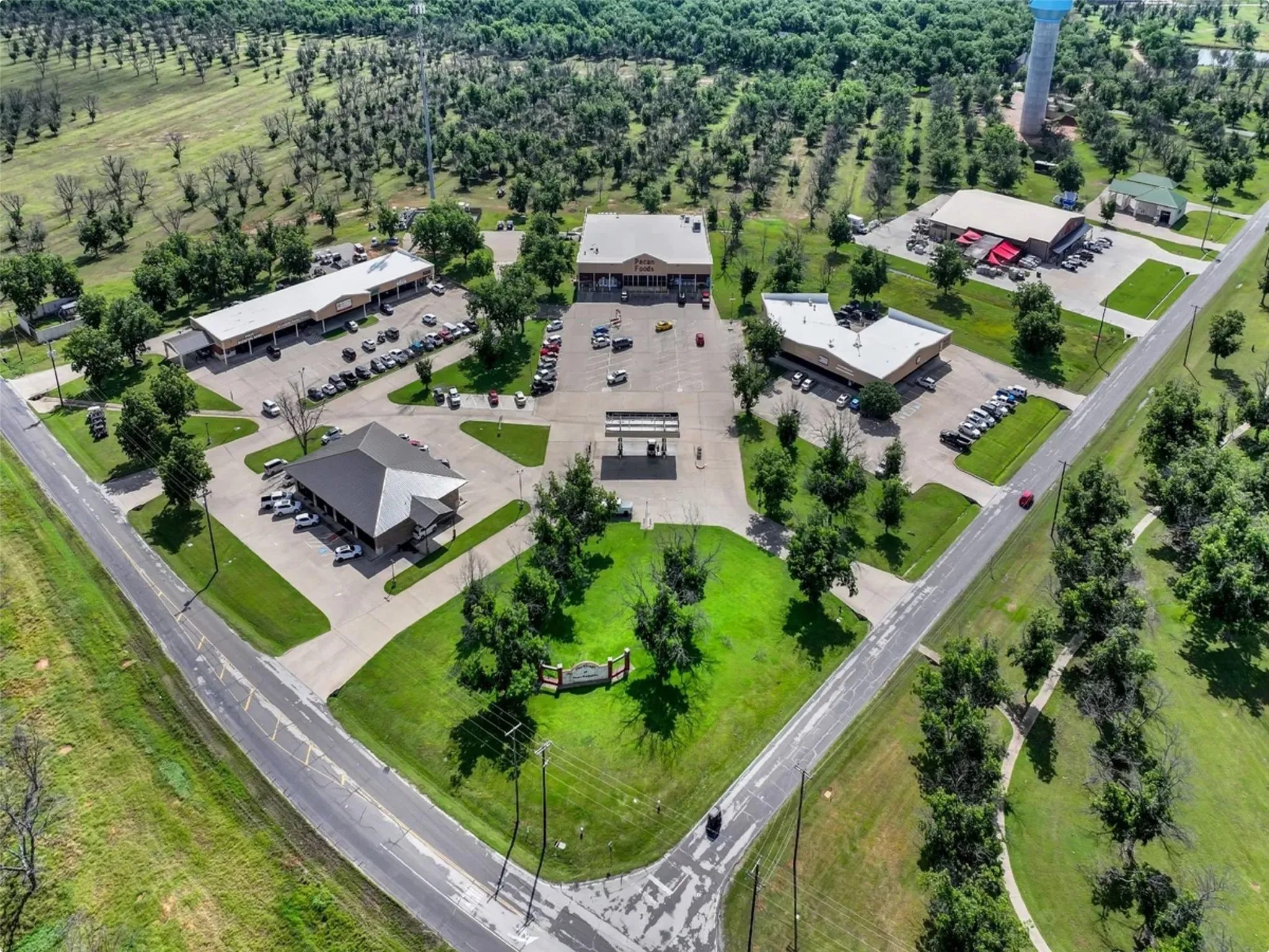 Unimproved Land For Sale in Hood County , 943 E Landings, Granbury, Texas 76049, 0, 0, Garage spaces, 0 Sqft, built in 0, mls#21349333, Real Estate Agent in Granbury, Homes For Sale in Hood county, Homes For Sale in Granbury, Realtor in Granbury Texas, Real Estate Brokerage Independent Realty Texas, Luminita Cordes Realtor