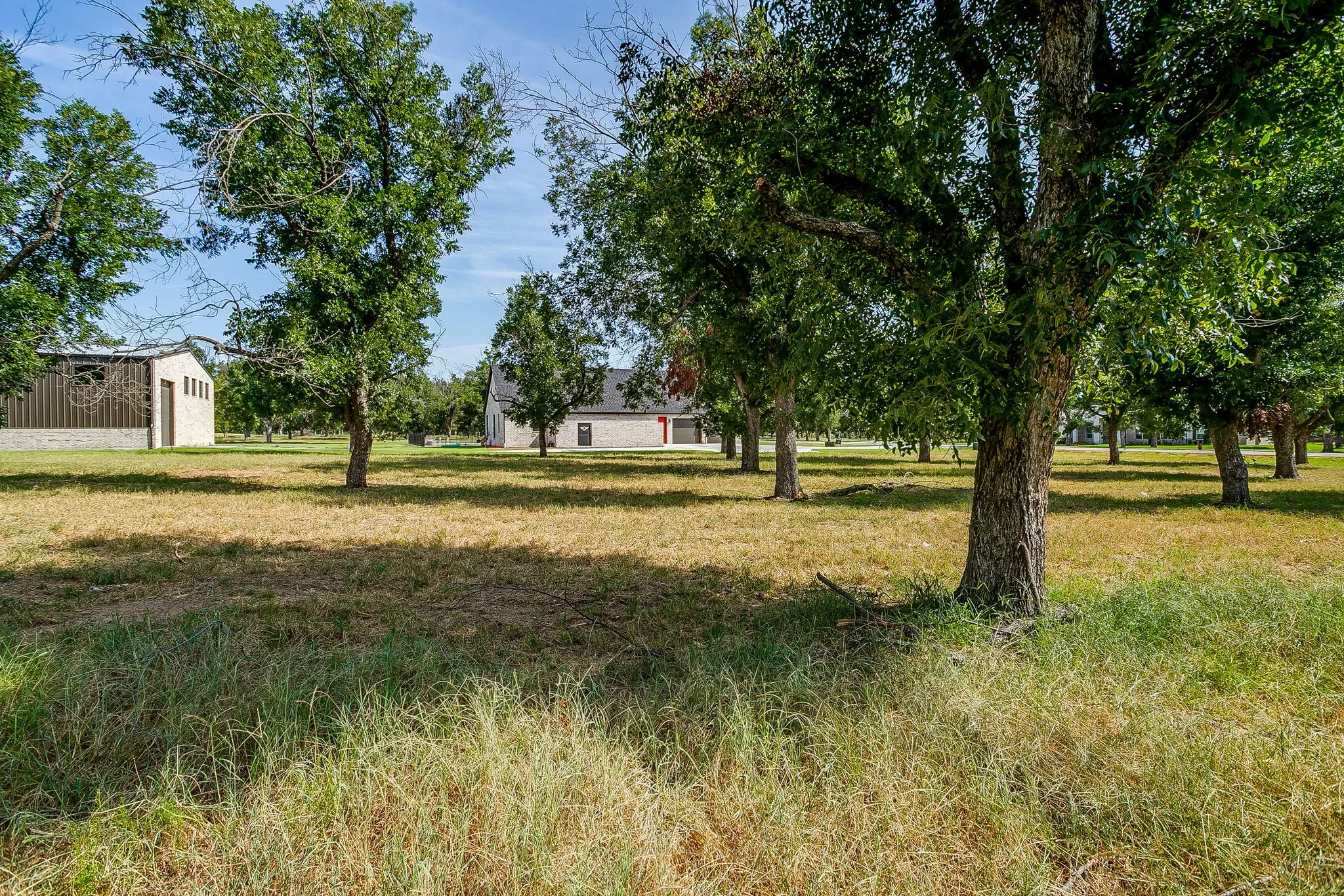 Unimproved Land For Sale in Hood County , 943 E Landings, Granbury, Texas 76049, 0, 0, Garage spaces, 0 Sqft, built in 0, mls#21349333, Real Estate Agent in Granbury, Homes For Sale in Hood county, Homes For Sale in Granbury, Realtor in Granbury Texas, Real Estate Brokerage Independent Realty Texas, Luminita Cordes Realtor