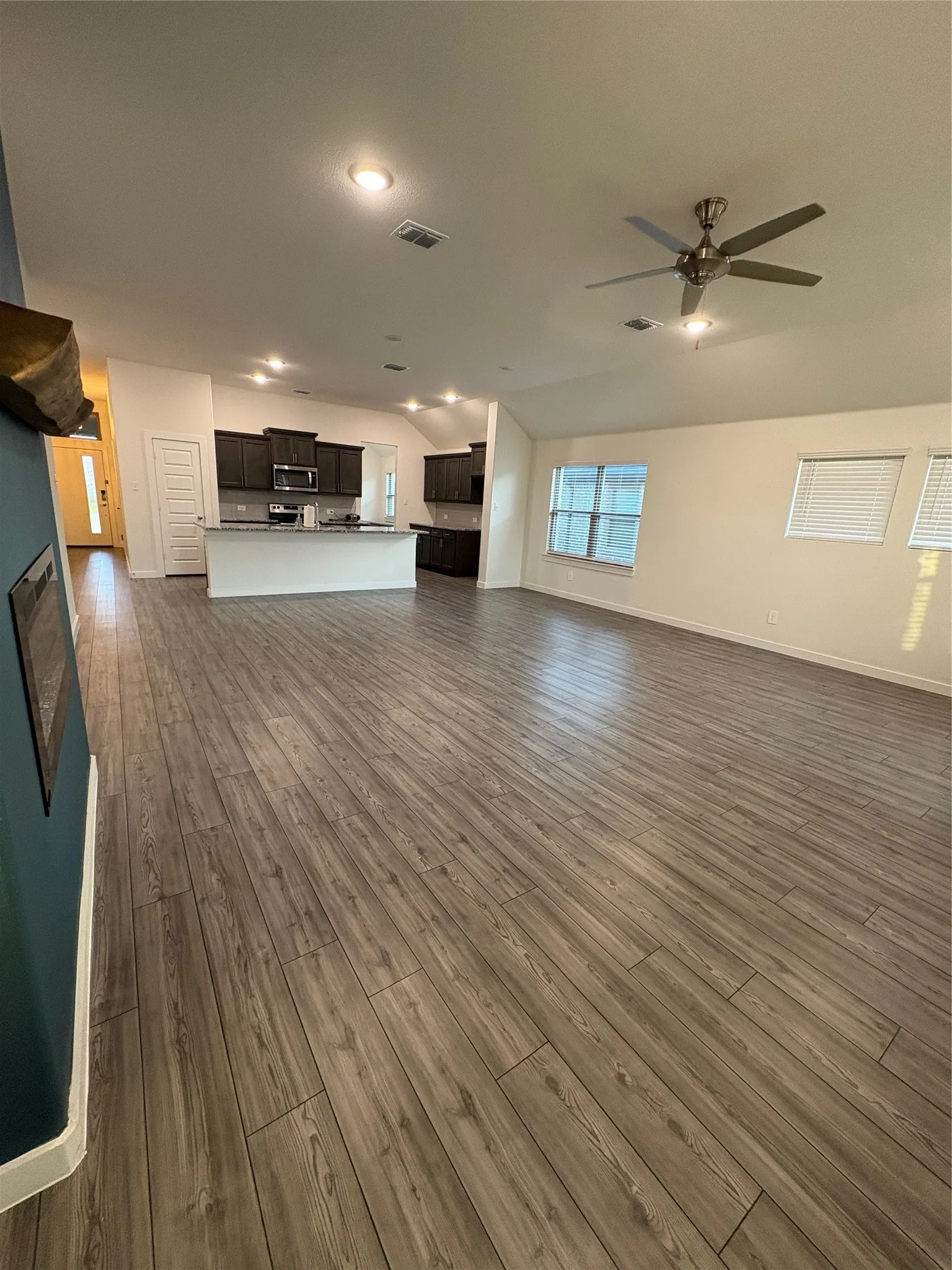 Single Family Residence For Rent in Hunt County , 3258 Feller Lane, Royse City, Texas 75189, 3 Bedroom, 2 Bathroom, 2 Garage spaces, 1,881 Sqft, built in 2021, mls#21353228, Real Estate Agent in Royse City, Homes For Rent in Hunt county, Homes For Rent in Royse City, Realtor in Royse City Texas, Real Estate Brokerage Independent Realty Texas, Luminita Cordes Realtor
