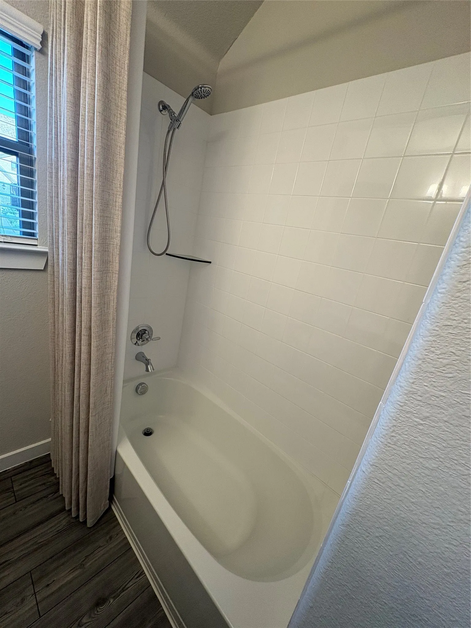 Single Family Residence For Rent in Hunt County , 3258 Feller Lane, Royse City, Texas 75189, 3 Bedroom, 2 Bathroom, 2 Garage spaces, 1,881 Sqft, built in 2021, mls#21353228, Real Estate Agent in Royse City, Homes For Rent in Hunt county, Homes For Rent in Royse City, Realtor in Royse City Texas, Real Estate Brokerage Independent Realty Texas, Luminita Cordes Realtor