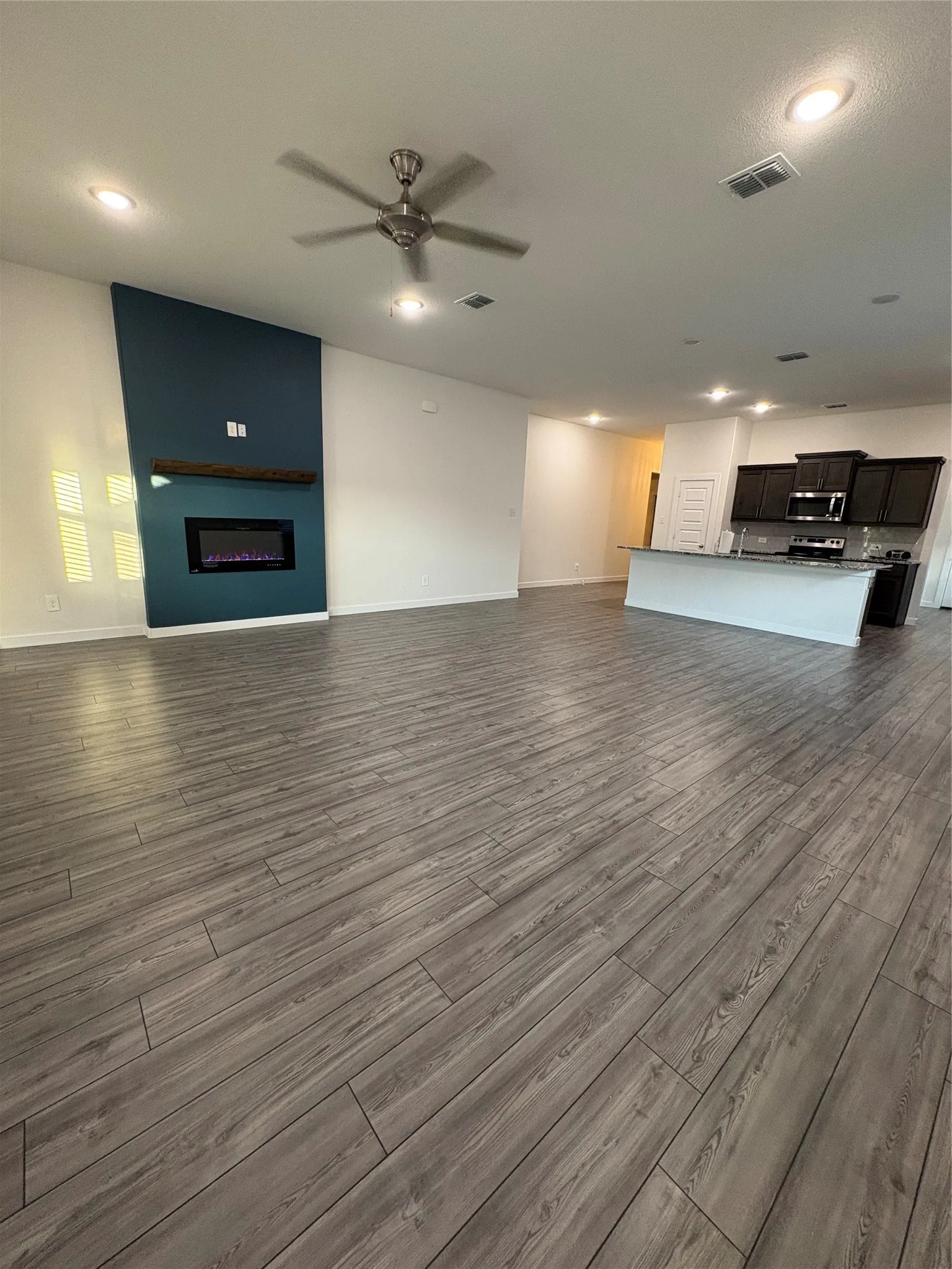 Single Family Residence For Rent in Hunt County , 3258 Feller Lane, Royse City, Texas 75189, 3 Bedroom, 2 Bathroom, 2 Garage spaces, 1,881 Sqft, built in 2021, mls#21353228, Real Estate Agent in Royse City, Homes For Rent in Hunt county, Homes For Rent in Royse City, Realtor in Royse City Texas, Real Estate Brokerage Independent Realty Texas, Luminita Cordes Realtor