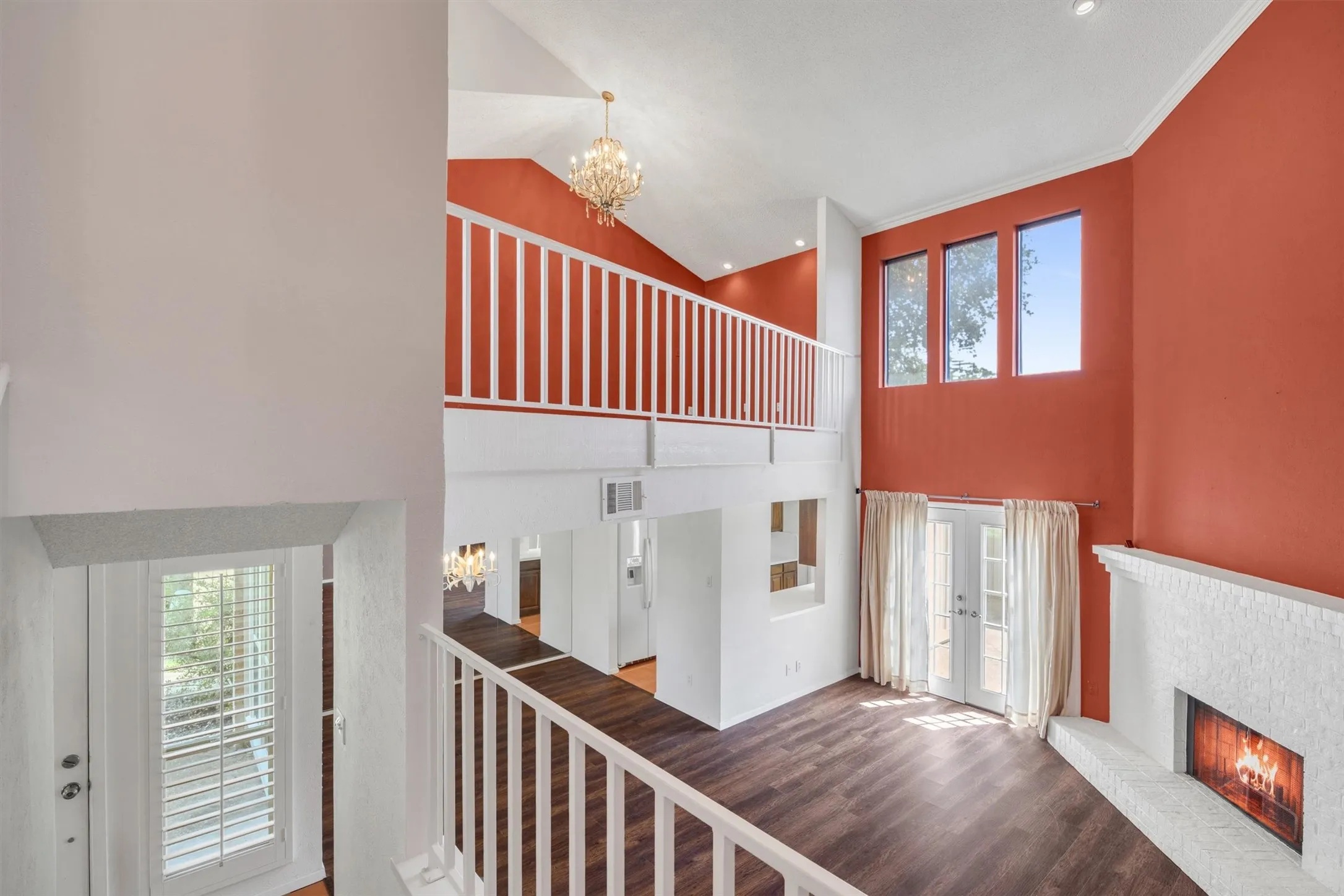 Townhouse For Sale in Tarrant County , 2906 Wayside Drive, Bedford, Texas 76021, 2 Bedroom, 2 Bathroom, 2 Garage spaces, 1,729 Sqft, built in 1978, mls#21353677, Real Estate Agent in Bedford, Homes For Sale in Tarrant county, Homes For Sale in Bedford, Realtor in Bedford Texas, Real Estate Brokerage Independent Realty Texas, Luminita Cordes Realtor