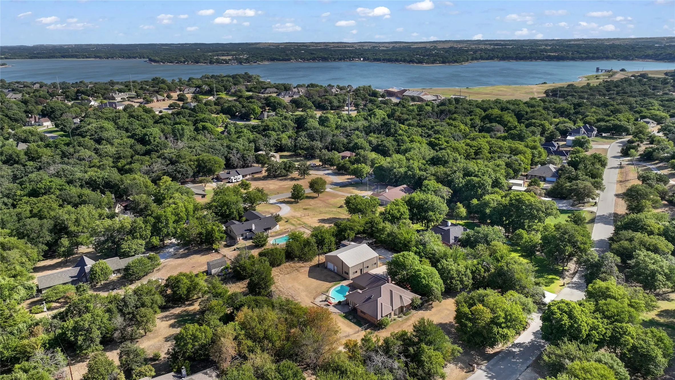 Single Family Residence For Sale in Parker County , 3603 Bluebonnet Circle, Weatherford, Texas 76087, 3 Bedroom, 2 Bathroom, 2 Garage spaces, 1,982 Sqft, built in 1985, mls#21350658, Real Estate Agent in Weatherford, Homes For Sale in Parker county, Homes For Sale in Weatherford, Realtor in Weatherford Texas, Real Estate Brokerage Independent Realty Texas, Luminita Cordes Realtor