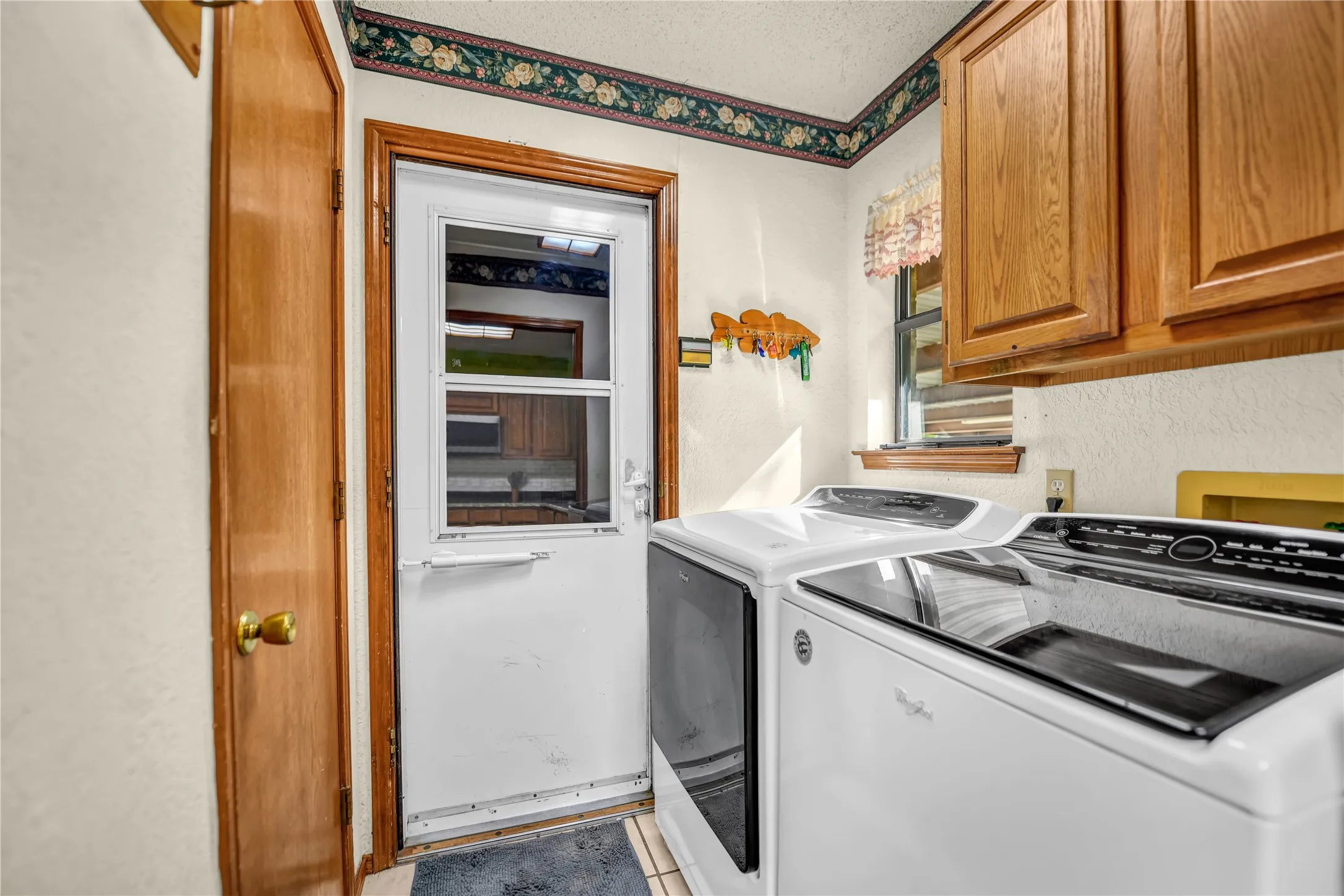 Single Family Residence For Sale in Parker County , 3603 Bluebonnet Circle, Weatherford, Texas 76087, 3 Bedroom, 2 Bathroom, 2 Garage spaces, 1,982 Sqft, built in 1985, mls#21350658, Real Estate Agent in Weatherford, Homes For Sale in Parker county, Homes For Sale in Weatherford, Realtor in Weatherford Texas, Real Estate Brokerage Independent Realty Texas, Luminita Cordes Realtor