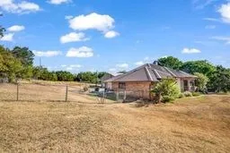 Single Family Residence For Sale in Parker County , 3603 Bluebonnet Circle, Weatherford, Texas 76087, 3 Bedroom, 2 Bathroom, 2 Garage spaces, 1,982 Sqft, built in 1985, mls#21350658, Real Estate Agent in Weatherford, Homes For Sale in Parker county, Homes For Sale in Weatherford, Realtor in Weatherford Texas, Real Estate Brokerage Independent Realty Texas, Luminita Cordes Realtor