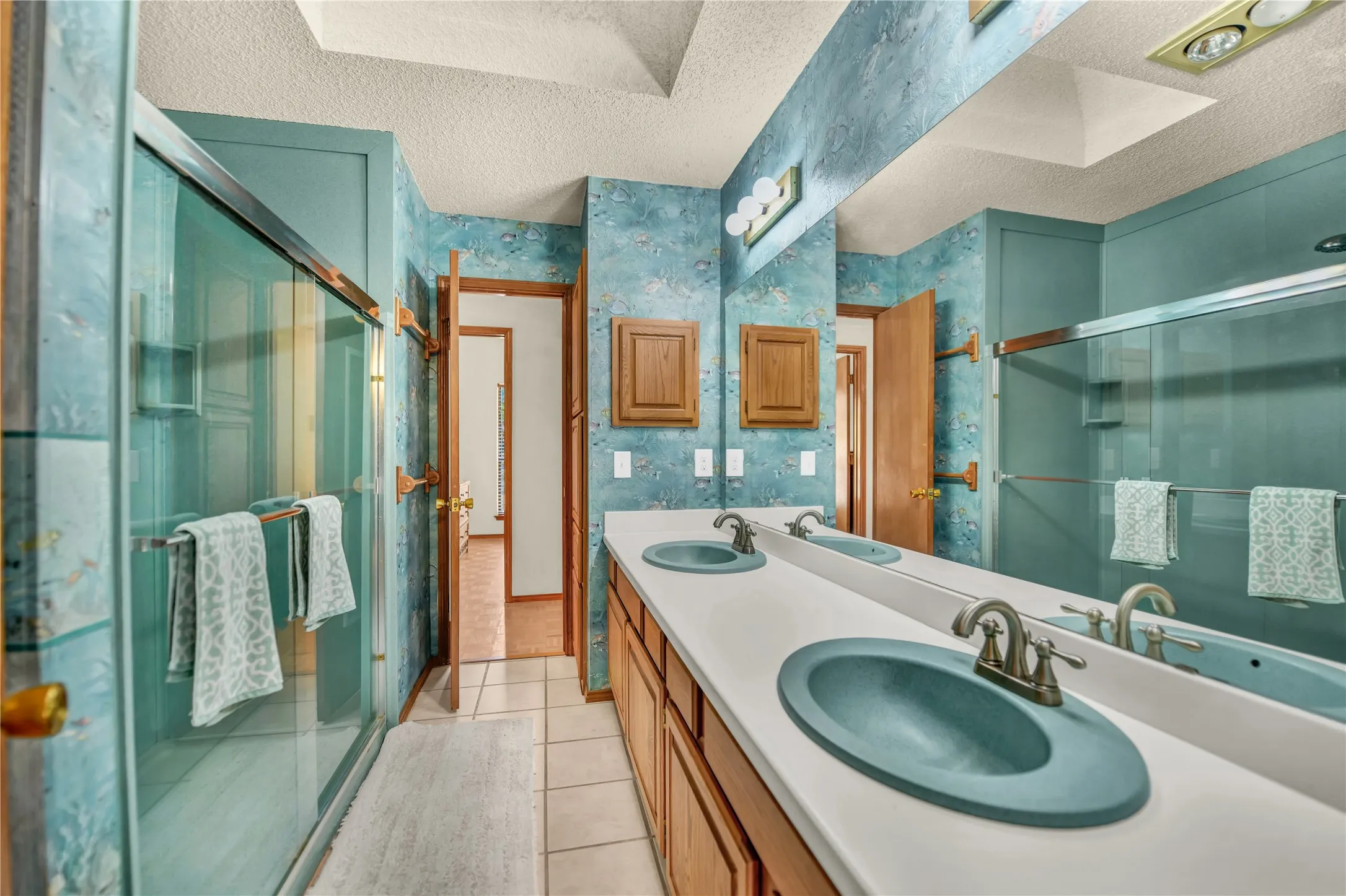 Single Family Residence For Sale in Parker County , 3603 Bluebonnet Circle, Weatherford, Texas 76087, 3 Bedroom, 2 Bathroom, 2 Garage spaces, 1,982 Sqft, built in 1985, mls#21350658, Real Estate Agent in Weatherford, Homes For Sale in Parker county, Homes For Sale in Weatherford, Realtor in Weatherford Texas, Real Estate Brokerage Independent Realty Texas, Luminita Cordes Realtor