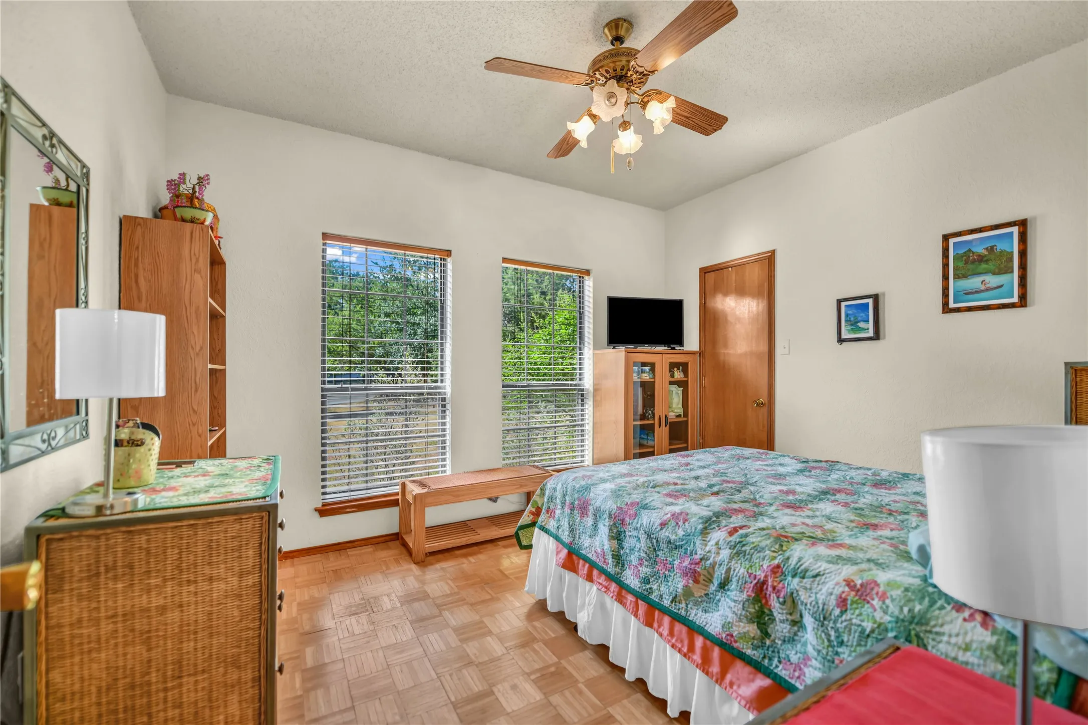 Single Family Residence For Sale in Parker County , 3603 Bluebonnet Circle, Weatherford, Texas 76087, 3 Bedroom, 2 Bathroom, 2 Garage spaces, 1,982 Sqft, built in 1985, mls#21350658, Real Estate Agent in Weatherford, Homes For Sale in Parker county, Homes For Sale in Weatherford, Realtor in Weatherford Texas, Real Estate Brokerage Independent Realty Texas, Luminita Cordes Realtor
