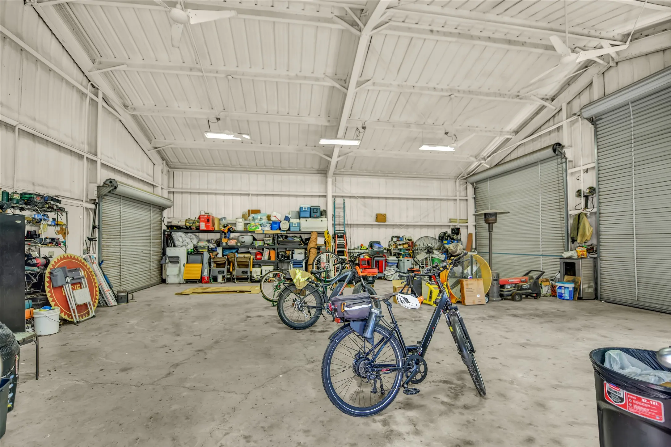 Single Family Residence For Sale in Parker County , 3603 Bluebonnet Circle, Weatherford, Texas 76087, 3 Bedroom, 2 Bathroom, 2 Garage spaces, 1,982 Sqft, built in 1985, mls#21350658, Real Estate Agent in Weatherford, Homes For Sale in Parker county, Homes For Sale in Weatherford, Realtor in Weatherford Texas, Real Estate Brokerage Independent Realty Texas, Luminita Cordes Realtor
