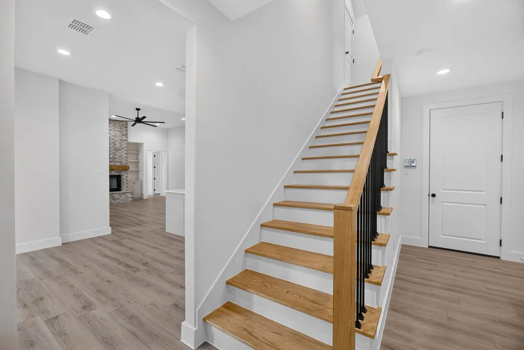 Single Family Residence For Sale in Johnson County , 2805 Private 73107, Burleson, Texas 76028, 4 Bedroom, 5 Bathroom, 2 Garage spaces, 3,175 Sqft, built in 2026, mls#21354149, Real Estate Agent in Burleson, Homes For Sale in Johnson county, Homes For Sale in Burleson, Realtor in Burleson Texas, Real Estate Brokerage Independent Realty Texas, Luminita Cordes Realtor