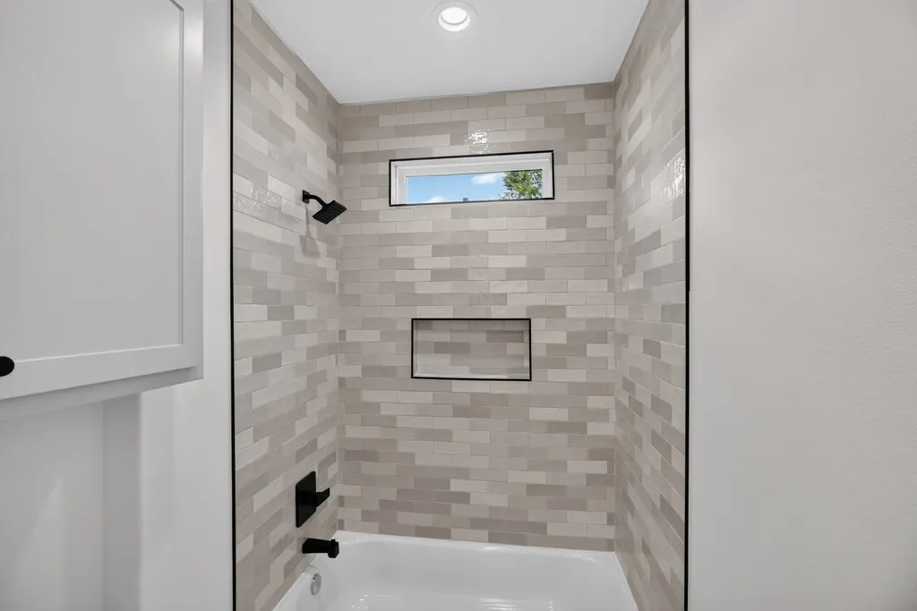 Single Family Residence For Sale in Johnson County , 2805 Private 73107, Burleson, Texas 76028, 4 Bedroom, 5 Bathroom, 2 Garage spaces, 3,175 Sqft, built in 2026, mls#21354149, Real Estate Agent in Burleson, Homes For Sale in Johnson county, Homes For Sale in Burleson, Realtor in Burleson Texas, Real Estate Brokerage Independent Realty Texas, Luminita Cordes Realtor