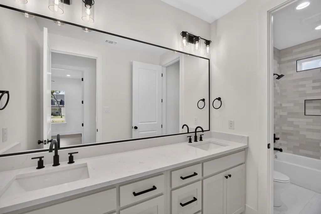 Single Family Residence For Sale in Johnson County , 2805 Private 73107, Burleson, Texas 76028, 4 Bedroom, 5 Bathroom, 2 Garage spaces, 3,175 Sqft, built in 2026, mls#21354149, Real Estate Agent in Burleson, Homes For Sale in Johnson county, Homes For Sale in Burleson, Realtor in Burleson Texas, Real Estate Brokerage Independent Realty Texas, Luminita Cordes Realtor