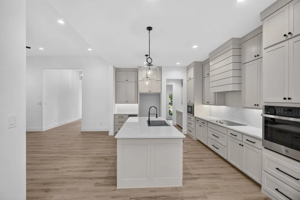 Single Family Residence For Sale in Johnson County , 2805 Private 73107, Burleson, Texas 76028, 4 Bedroom, 5 Bathroom, 2 Garage spaces, 3,175 Sqft, built in 2026, mls#21354149, Real Estate Agent in Burleson, Homes For Sale in Johnson county, Homes For Sale in Burleson, Realtor in Burleson Texas, Real Estate Brokerage Independent Realty Texas, Luminita Cordes Realtor
