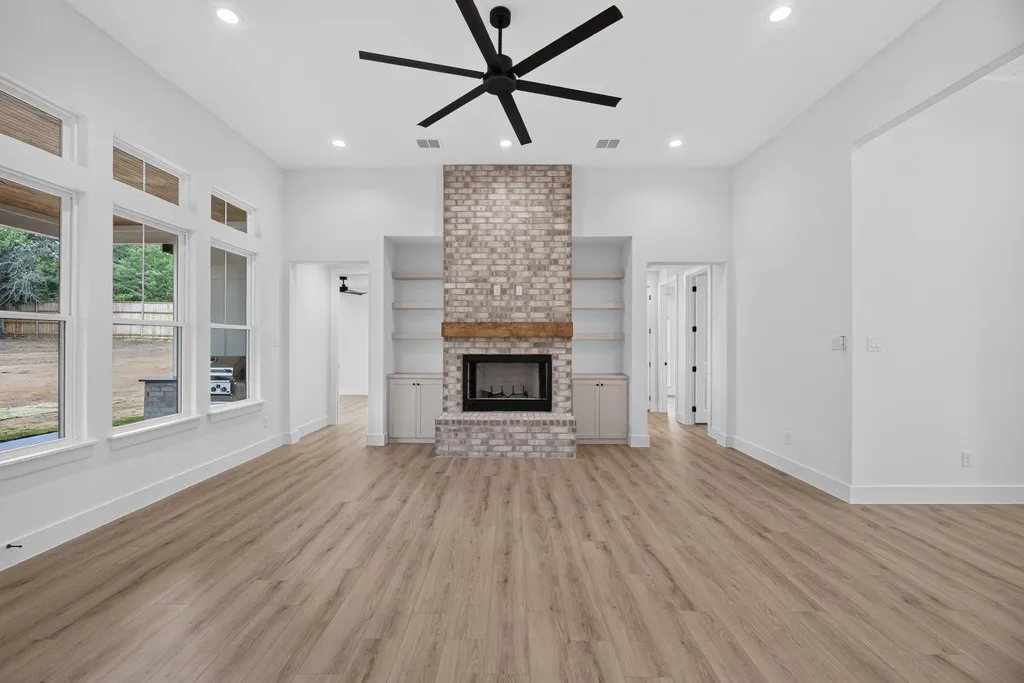 Single Family Residence For Sale in Johnson County , 2805 Private 73107, Burleson, Texas 76028, 4 Bedroom, 5 Bathroom, 2 Garage spaces, 3,175 Sqft, built in 2026, mls#21354149, Real Estate Agent in Burleson, Homes For Sale in Johnson county, Homes For Sale in Burleson, Realtor in Burleson Texas, Real Estate Brokerage Independent Realty Texas, Luminita Cordes Realtor