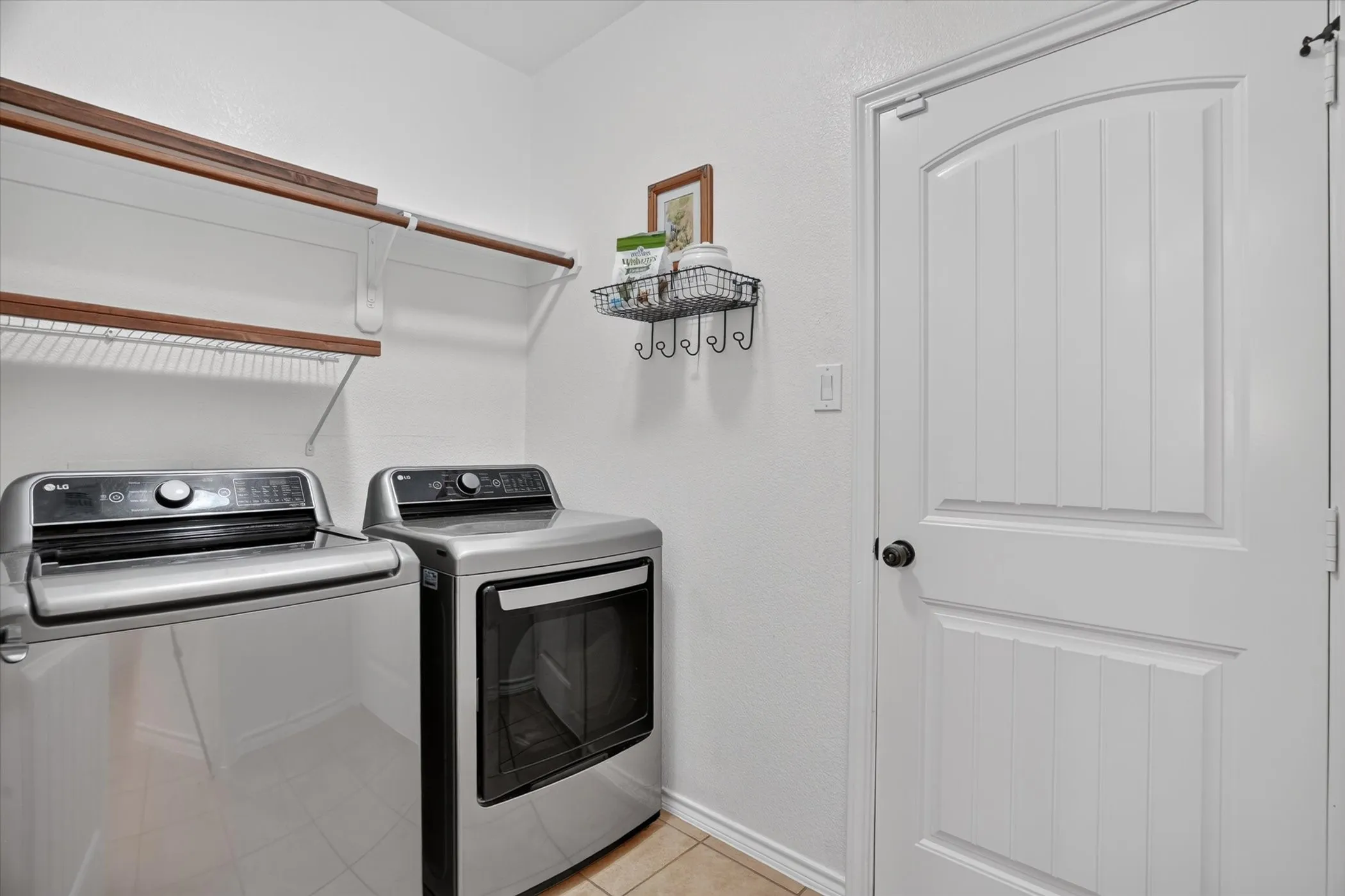 Single Family Residence For Sale in Parker County , 2201 Kaitlyn Drive, Weatherford, Texas 76087, 3 Bedroom, 2 Bathroom, 2 Garage spaces, 1,862 Sqft, built in 2009, mls#21353948, Real Estate Agent in Weatherford, Homes For Sale in Parker county, Homes For Sale in Weatherford, Realtor in Weatherford Texas, Real Estate Brokerage Independent Realty Texas, Luminita Cordes Realtor