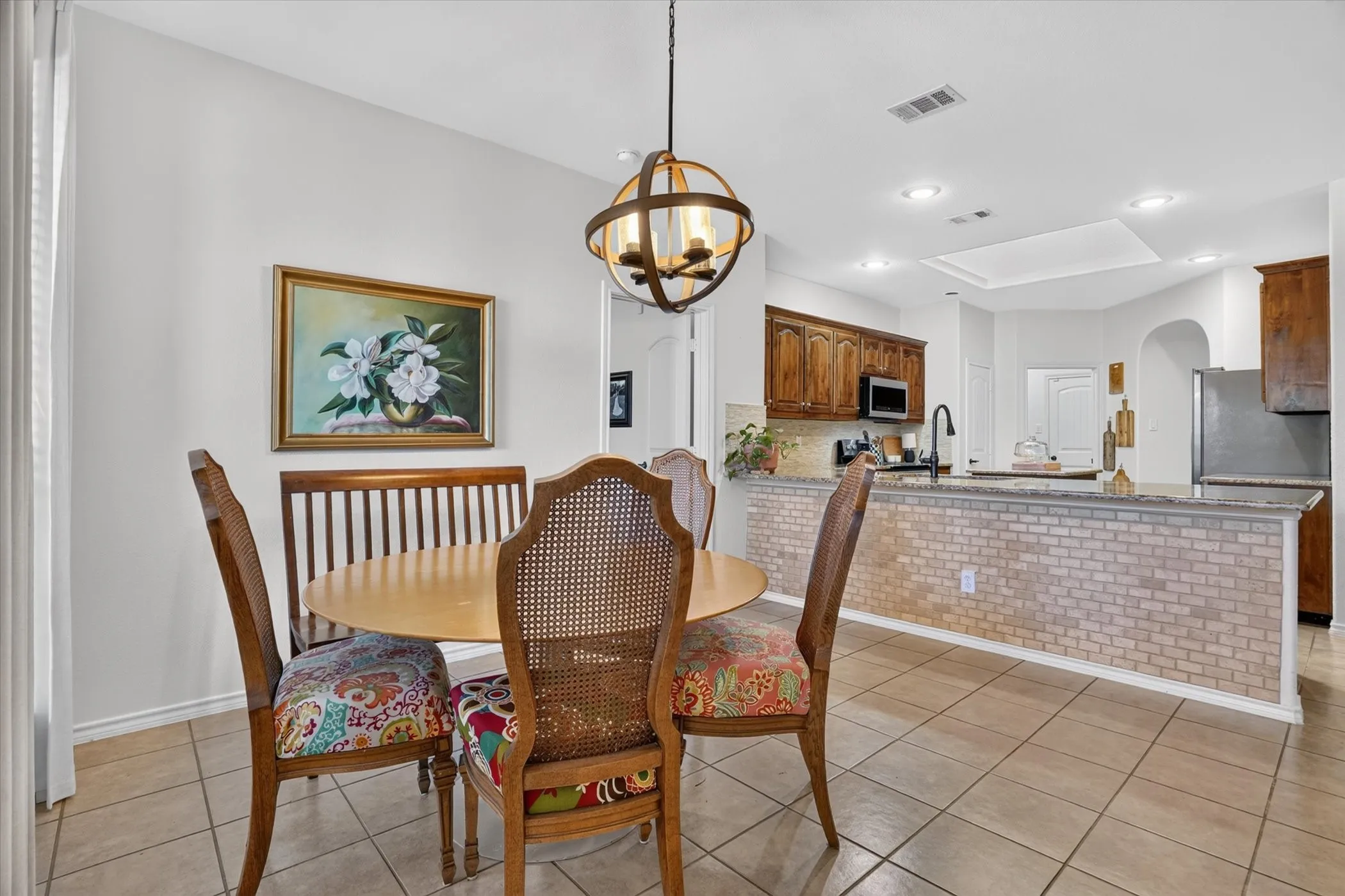 Single Family Residence For Sale in Parker County , 2201 Kaitlyn Drive, Weatherford, Texas 76087, 3 Bedroom, 2 Bathroom, 2 Garage spaces, 1,862 Sqft, built in 2009, mls#21353948, Real Estate Agent in Weatherford, Homes For Sale in Parker county, Homes For Sale in Weatherford, Realtor in Weatherford Texas, Real Estate Brokerage Independent Realty Texas, Luminita Cordes Realtor
