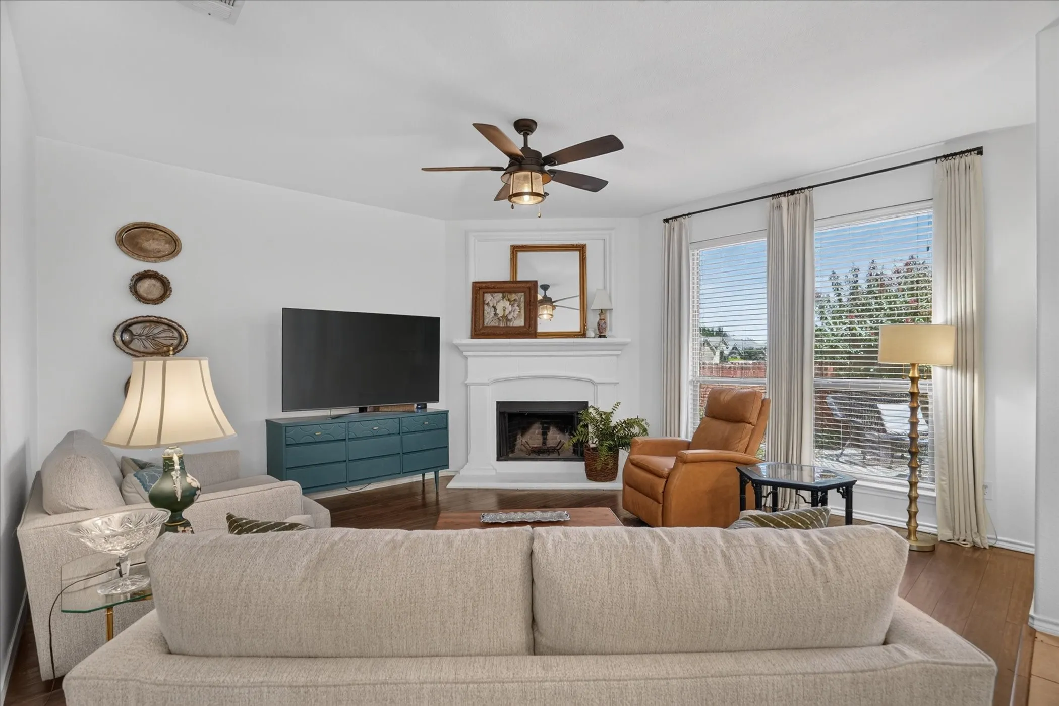 Single Family Residence For Sale in Parker County , 2201 Kaitlyn Drive, Weatherford, Texas 76087, 3 Bedroom, 2 Bathroom, 2 Garage spaces, 1,862 Sqft, built in 2009, mls#21353948, Real Estate Agent in Weatherford, Homes For Sale in Parker county, Homes For Sale in Weatherford, Realtor in Weatherford Texas, Real Estate Brokerage Independent Realty Texas, Luminita Cordes Realtor
