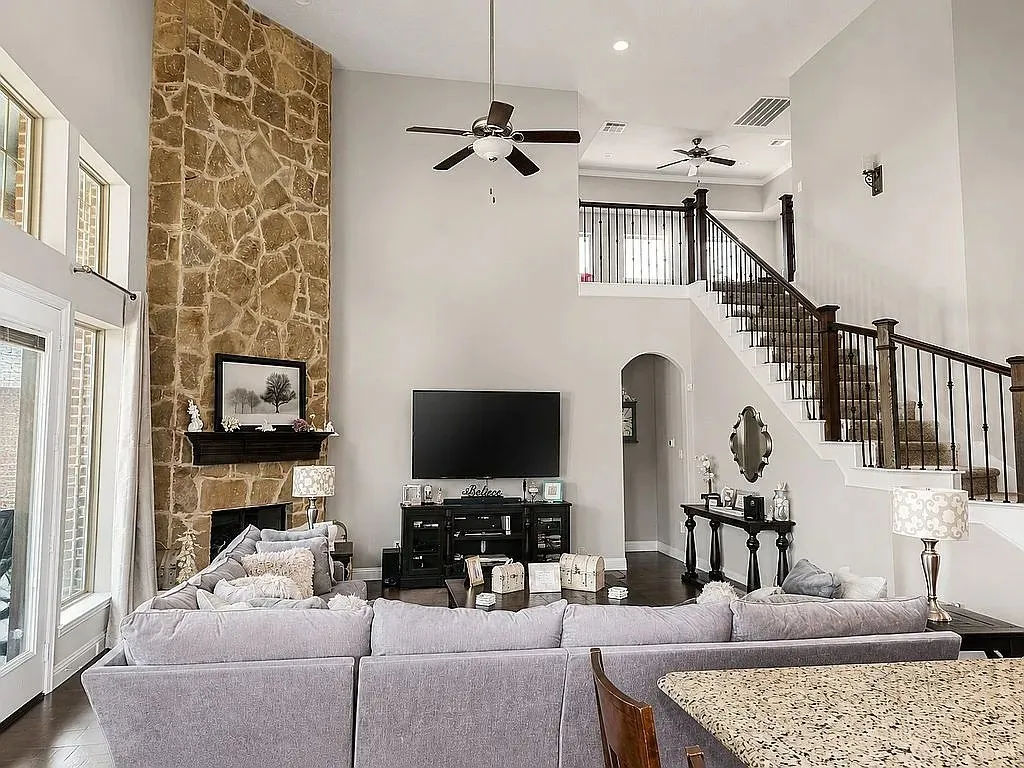 Single Family Residence For Sale in Tarrant County , 2828 Stadium View Drive, Fort Worth, Texas 76118, 4 Bedroom, 4 Bathroom, 3 Garage spaces, 3,385 Sqft, built in 2019, mls#21353827, Real Estate Agent in Fort Worth, Homes For Sale in Tarrant county, Homes For Sale in Fort Worth, Realtor in Fort Worth Texas, Real Estate Brokerage Independent Realty Texas, Luminita Cordes Realtor