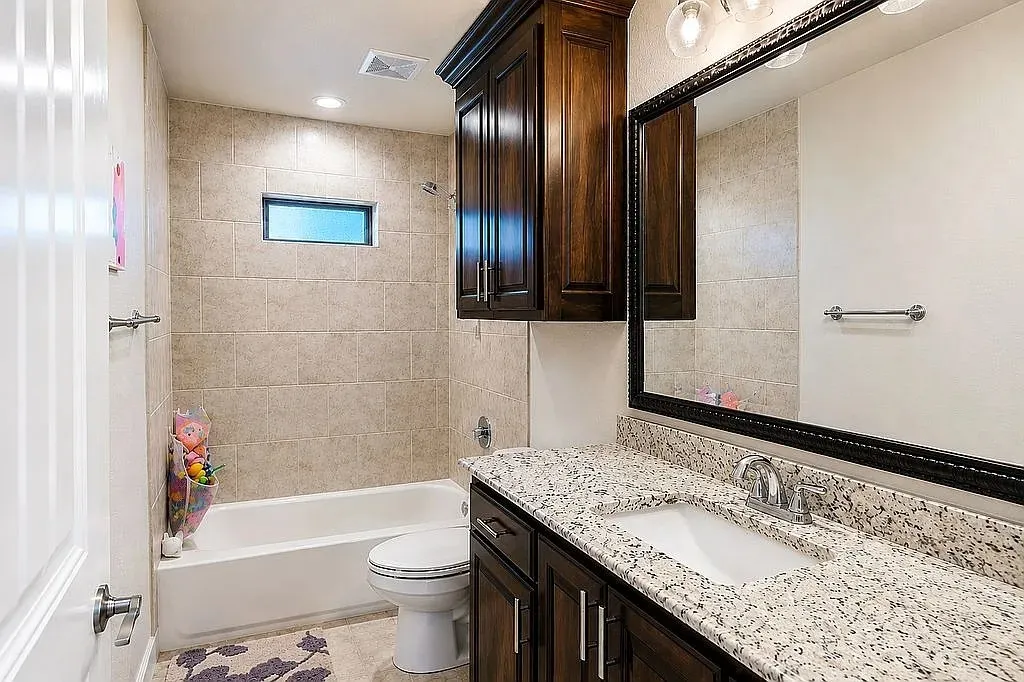 Single Family Residence For Sale in Tarrant County , 2828 Stadium View Drive, Fort Worth, Texas 76118, 4 Bedroom, 4 Bathroom, 3 Garage spaces, 3,385 Sqft, built in 2019, mls#21353827, Real Estate Agent in Fort Worth, Homes For Sale in Tarrant county, Homes For Sale in Fort Worth, Realtor in Fort Worth Texas, Real Estate Brokerage Independent Realty Texas, Luminita Cordes Realtor