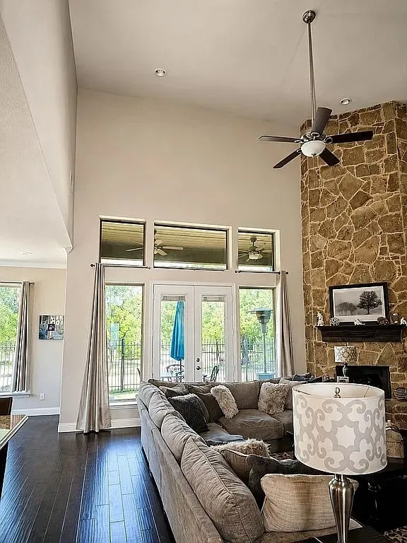 Single Family Residence For Sale in Tarrant County , 2828 Stadium View Drive, Fort Worth, Texas 76118, 4 Bedroom, 4 Bathroom, 3 Garage spaces, 3,385 Sqft, built in 2019, mls#21353827, Real Estate Agent in Fort Worth, Homes For Sale in Tarrant county, Homes For Sale in Fort Worth, Realtor in Fort Worth Texas, Real Estate Brokerage Independent Realty Texas, Luminita Cordes Realtor