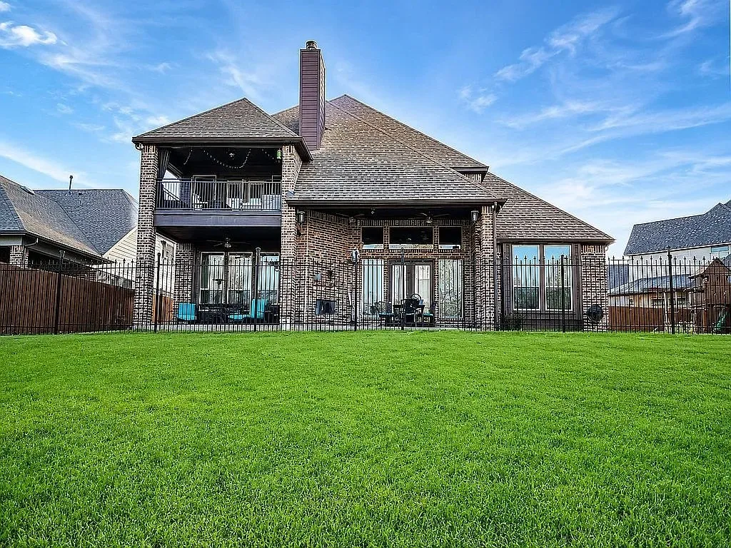 Single Family Residence For Sale in Tarrant County , 2828 Stadium View Drive, Fort Worth, Texas 76118, 4 Bedroom, 4 Bathroom, 3 Garage spaces, 3,385 Sqft, built in 2019, mls#21353827, Real Estate Agent in Fort Worth, Homes For Sale in Tarrant county, Homes For Sale in Fort Worth, Realtor in Fort Worth Texas, Real Estate Brokerage Independent Realty Texas, Luminita Cordes Realtor