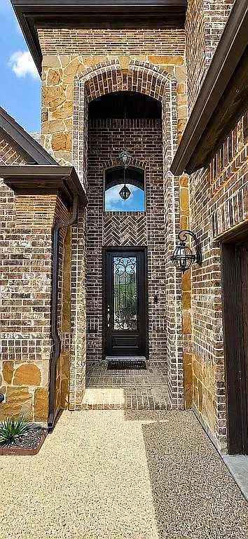Single Family Residence For Sale in Tarrant County , 2828 Stadium View Drive, Fort Worth, Texas 76118, 4 Bedroom, 4 Bathroom, 3 Garage spaces, 3,385 Sqft, built in 2019, mls#21353827, Real Estate Agent in Fort Worth, Homes For Sale in Tarrant county, Homes For Sale in Fort Worth, Realtor in Fort Worth Texas, Real Estate Brokerage Independent Realty Texas, Luminita Cordes Realtor