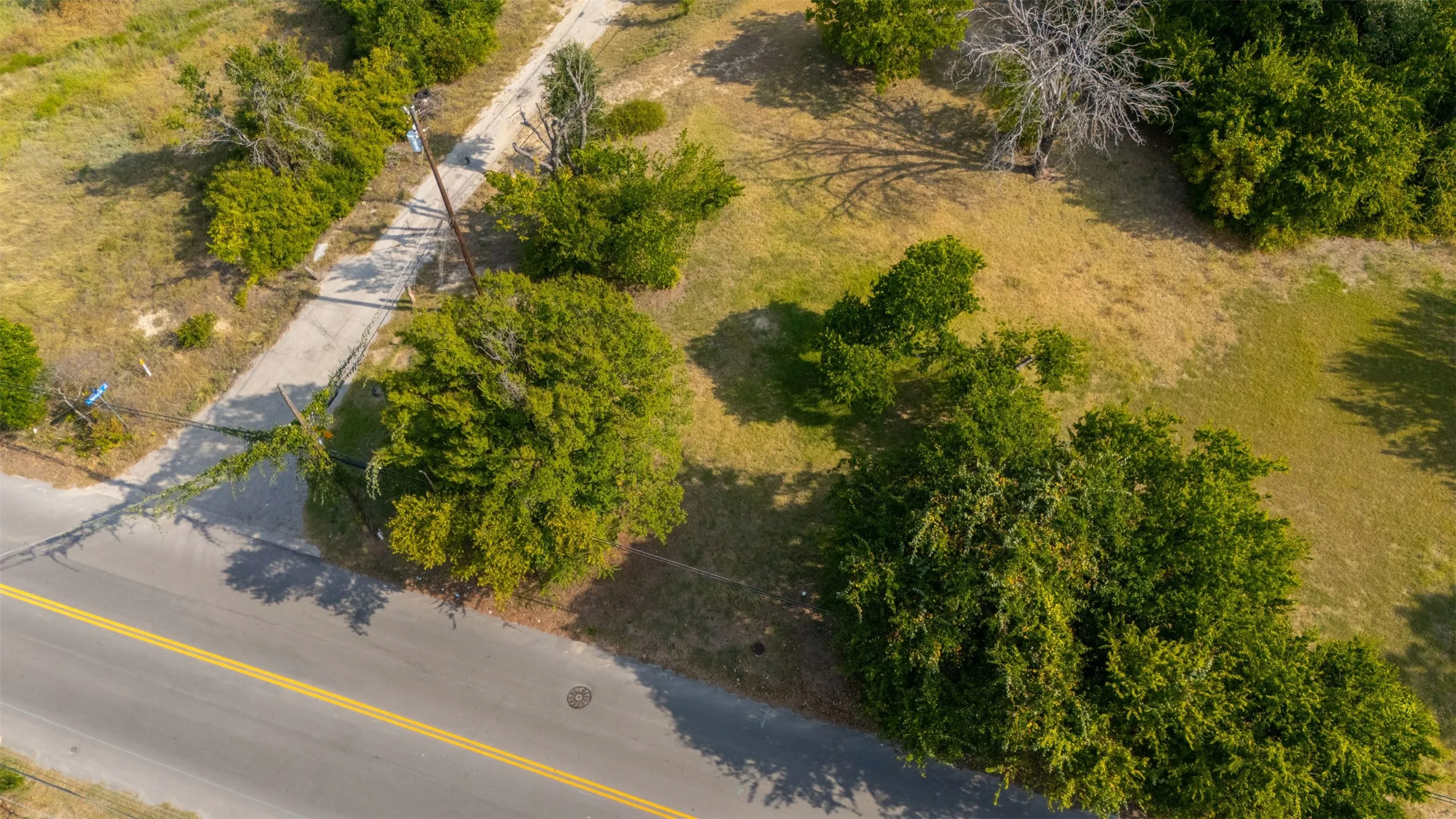Unimproved Land For Sale in Parker County , 202 S Merrimac Street, Weatherford, Texas 76086, 0, 0, Garage spaces, 0 Sqft, built in 0, mls#21354155, Real Estate Agent in Weatherford, Homes For Sale in Parker county, Homes For Sale in Weatherford, Realtor in Weatherford Texas, Real Estate Brokerage Independent Realty Texas, Luminita Cordes Realtor