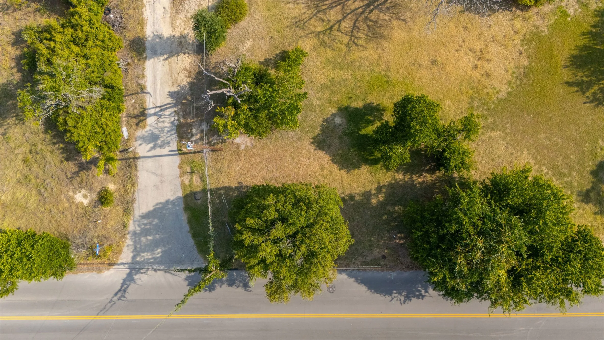 Unimproved Land For Sale in Parker County , 202 S Merrimac Street, Weatherford, Texas 76086, 0, 0, Garage spaces, 0 Sqft, built in 0, mls#21354155, Real Estate Agent in Weatherford, Homes For Sale in Parker county, Homes For Sale in Weatherford, Realtor in Weatherford Texas, Real Estate Brokerage Independent Realty Texas, Luminita Cordes Realtor