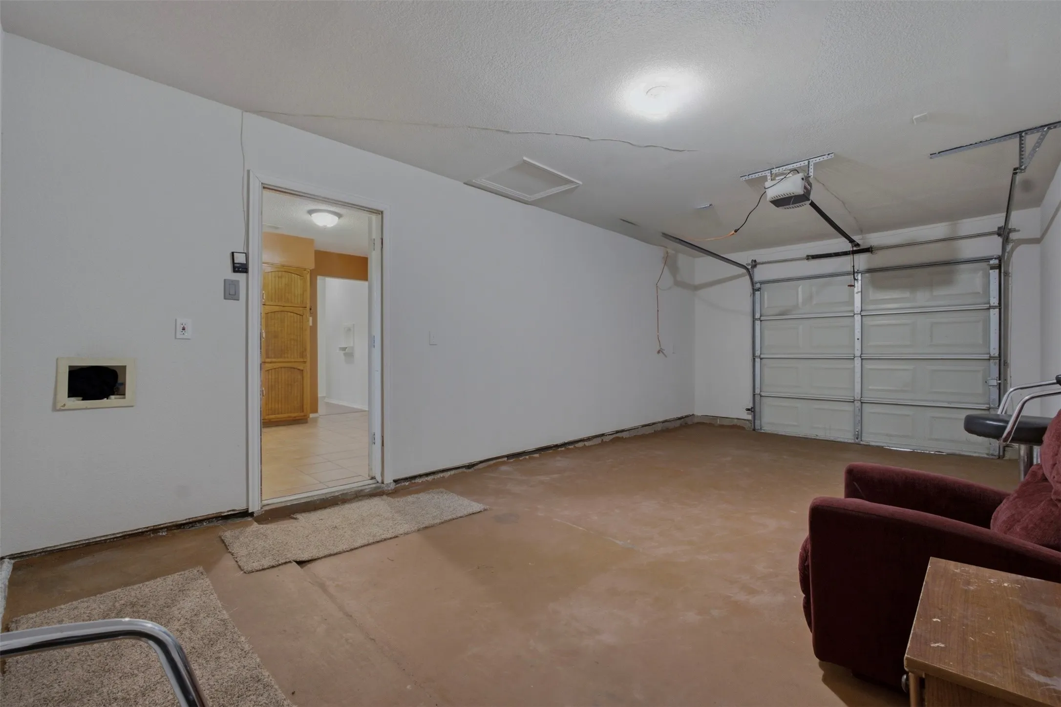 Single Family Residence For Rent in Dallas County , 4577 Bonanza Lane, Dallas, Texas 75211, 3 Bedroom, 2 Bathroom, 1 Garage spaces, 1,018 Sqft, built in 1963, mls#21354157, Real Estate Agent in Dallas, Homes For Rent in Dallas county, Homes For Rent in Dallas, Realtor in Dallas Texas, Real Estate Brokerage Independent Realty Texas, Luminita Cordes Realtor