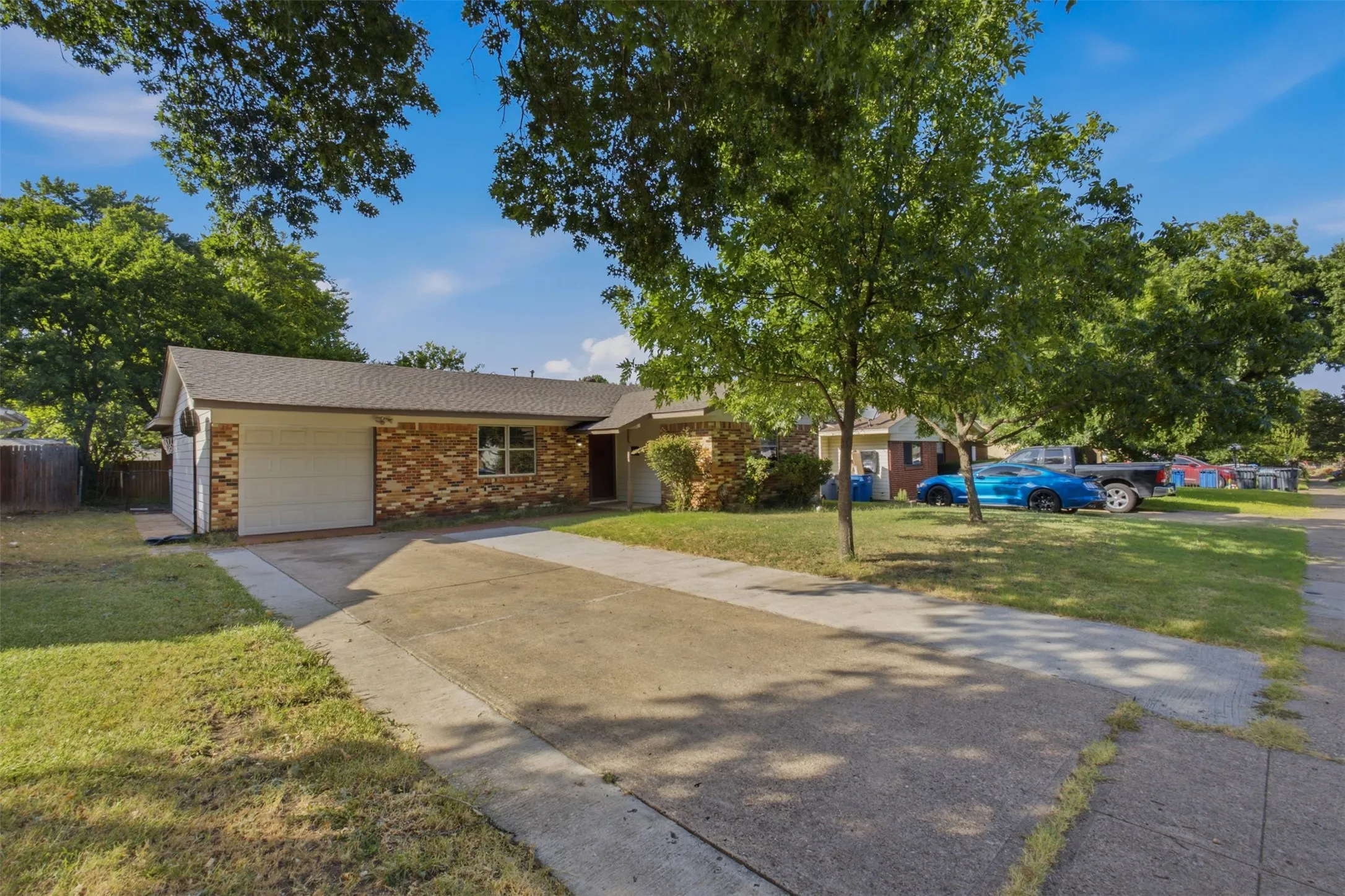 Single Family Residence For Rent in Dallas County , 4577 Bonanza Lane, Dallas, Texas 75211, 3 Bedroom, 2 Bathroom, 1 Garage spaces, 1,018 Sqft, built in 1963, mls#21354157, Real Estate Agent in Dallas, Homes For Rent in Dallas county, Homes For Rent in Dallas, Realtor in Dallas Texas, Real Estate Brokerage Independent Realty Texas, Luminita Cordes Realtor