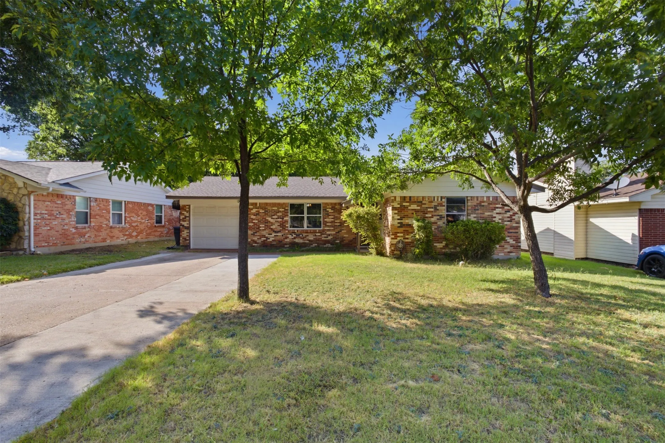 Single Family Residence For Rent in Dallas County , 4577 Bonanza Lane, Dallas, Texas 75211, 3 Bedroom, 2 Bathroom, 1 Garage spaces, 1,018 Sqft, built in 1963, mls#21354157, Real Estate Agent in Dallas, Homes For Rent in Dallas county, Homes For Rent in Dallas, Realtor in Dallas Texas, Real Estate Brokerage Independent Realty Texas, Luminita Cordes Realtor