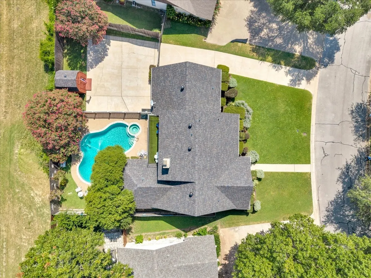 Single Family Residence For Sale in Tarrant County , 4412 Fiesta Circle E, Fort Worth, Texas 76133, 5 Bedroom, 3 Bathroom, 2 Garage spaces, 2,635 Sqft, built in 1973, mls#21353485, Real Estate Agent in Fort Worth, Homes For Sale in Tarrant county, Homes For Sale in Fort Worth, Realtor in Fort Worth Texas, Real Estate Brokerage Independent Realty Texas, Luminita Cordes Realtor