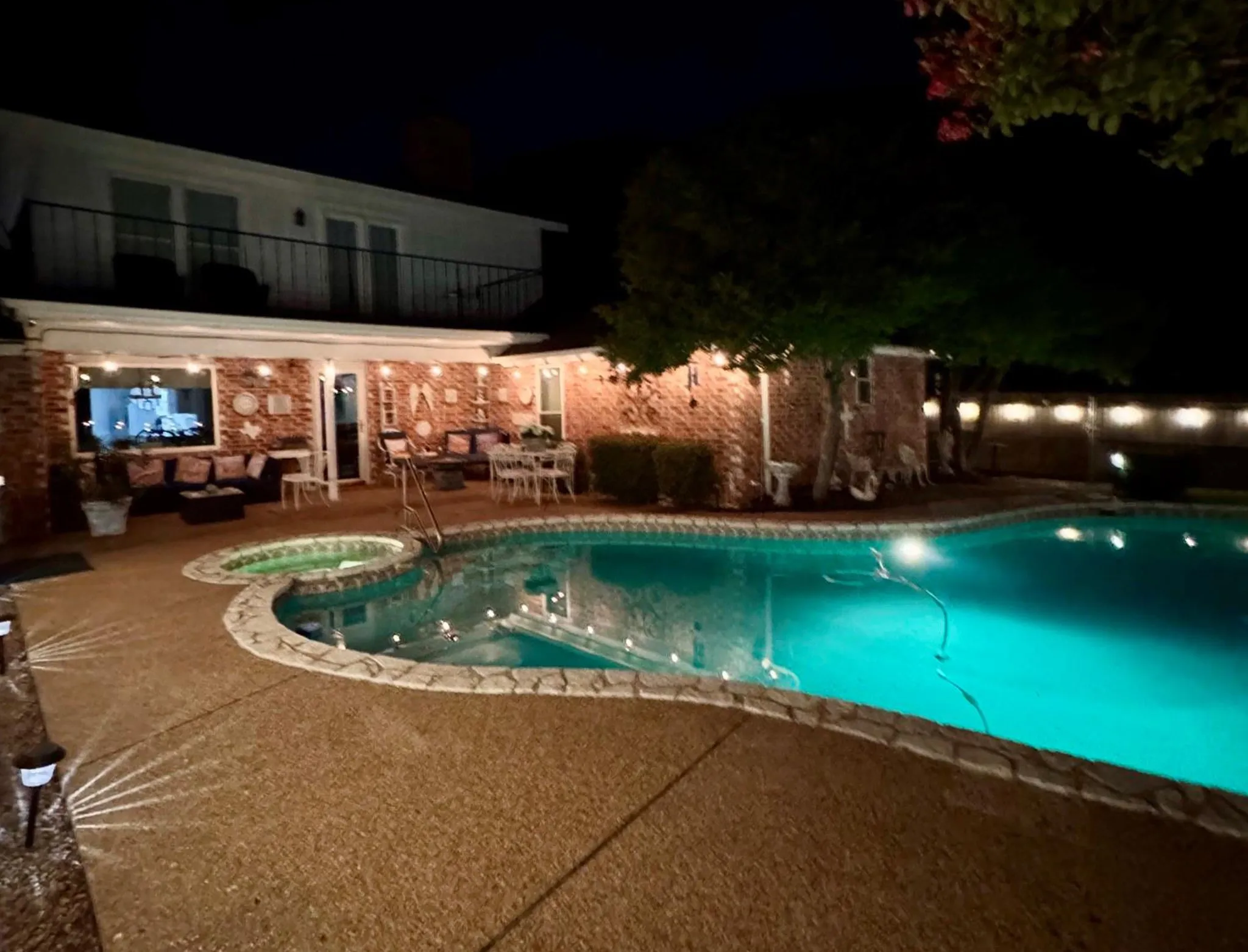 Night view of Pool & Spa