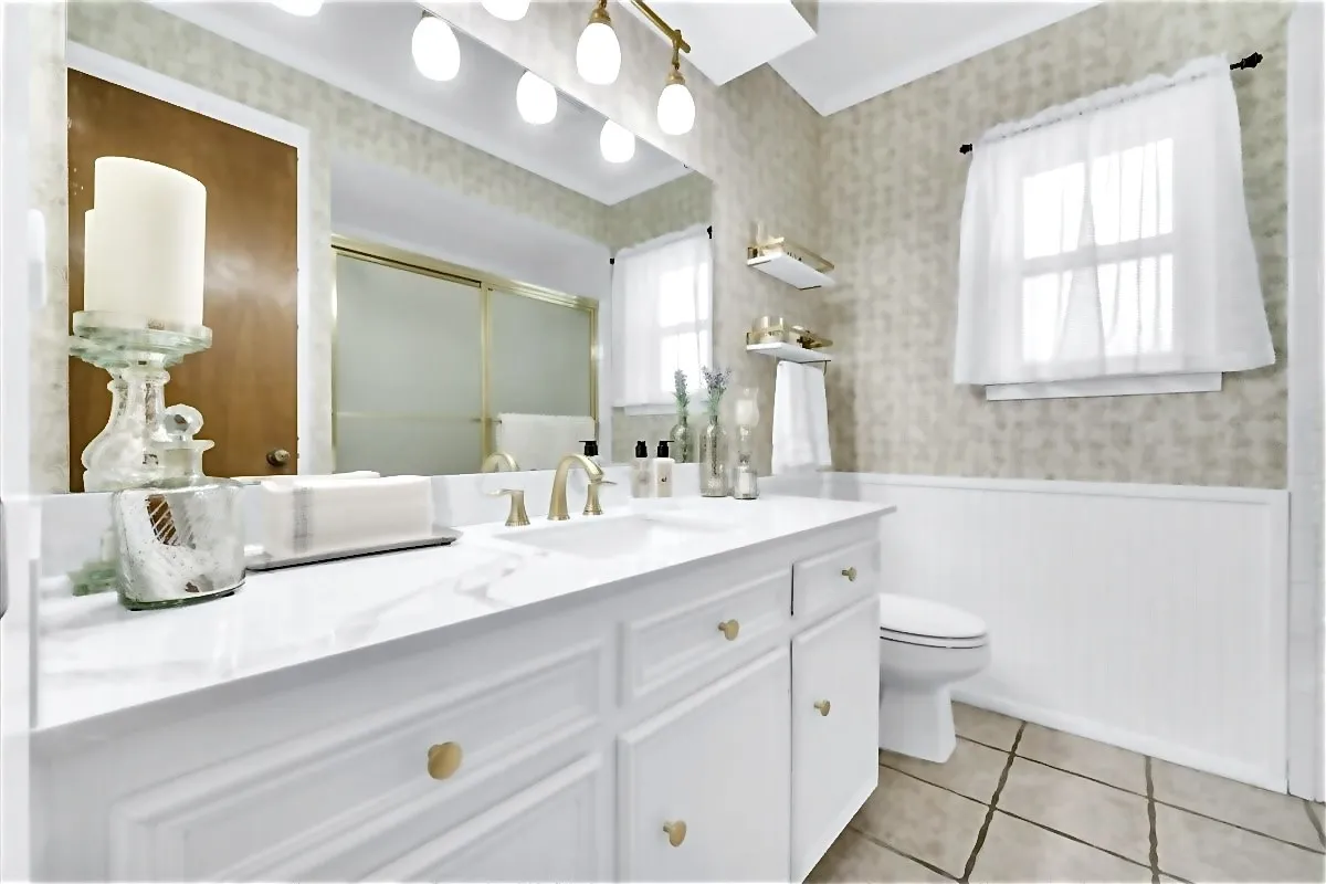 Single Family Residence For Sale in Tarrant County , 4412 Fiesta Circle E, Fort Worth, Texas 76133, 5 Bedroom, 3 Bathroom, 2 Garage spaces, 2,635 Sqft, built in 1973, mls#21353485, Real Estate Agent in Fort Worth, Homes For Sale in Tarrant county, Homes For Sale in Fort Worth, Realtor in Fort Worth Texas, Real Estate Brokerage Independent Realty Texas, Luminita Cordes Realtor