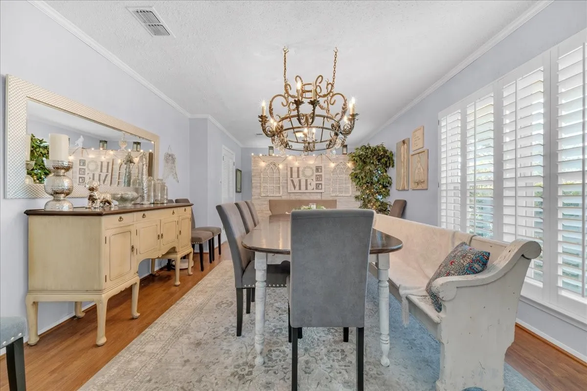Single Family Residence For Sale in Tarrant County , 4412 Fiesta Circle E, Fort Worth, Texas 76133, 5 Bedroom, 3 Bathroom, 2 Garage spaces, 2,635 Sqft, built in 1973, mls#21353485, Real Estate Agent in Fort Worth, Homes For Sale in Tarrant county, Homes For Sale in Fort Worth, Realtor in Fort Worth Texas, Real Estate Brokerage Independent Realty Texas, Luminita Cordes Realtor