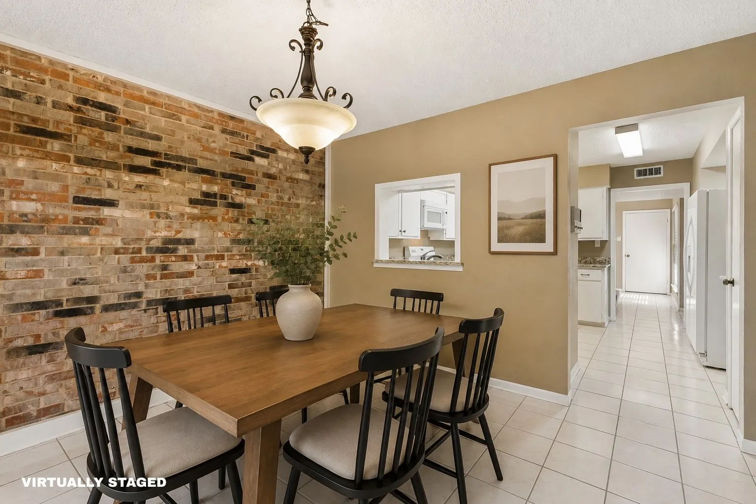Single Family Residence For Sale in Dallas County , 1806 Lakecrest Court, Carrollton, Texas 75006, 3 Bedroom, 3 Bathroom, 2 Garage spaces, 2,192 Sqft, built in 1972, mls#21322333, Real Estate Agent in Carrollton, Homes For Sale in Dallas county, Homes For Sale in Carrollton, Realtor in Carrollton Texas, Real Estate Brokerage Independent Realty Texas, Luminita Cordes Realtor