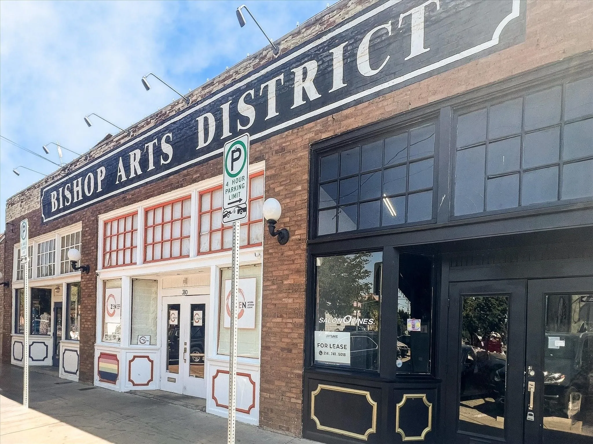Bishop Arts Shopping, dining and entertaining, 3 blocks away.