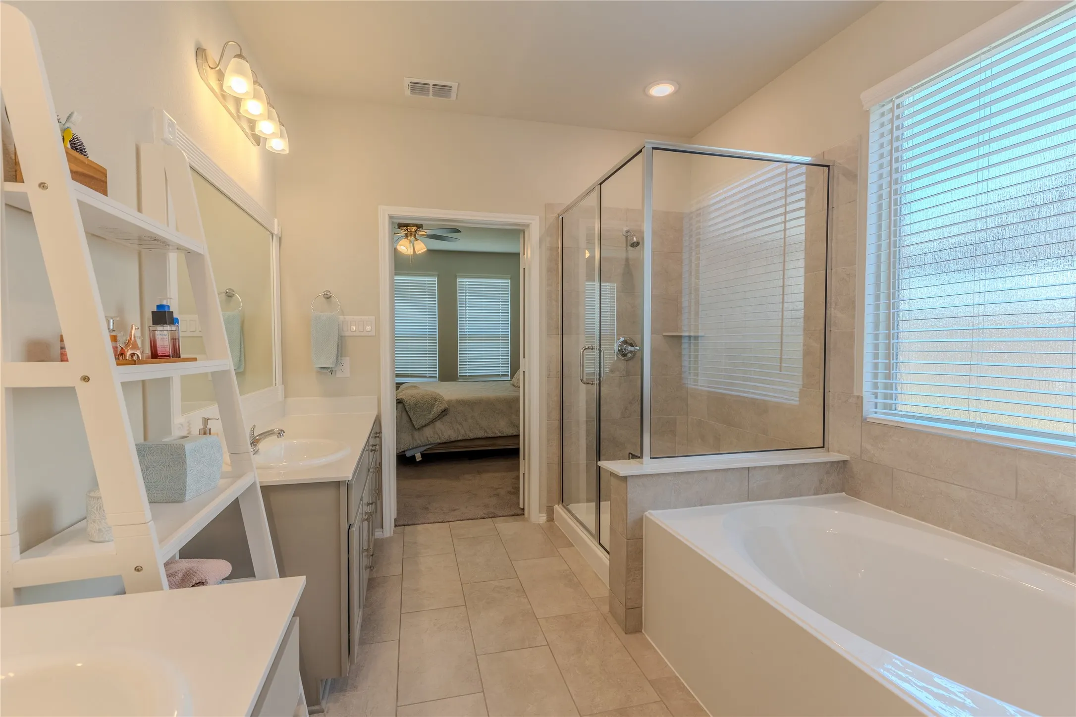 Single Family Residence For Sale in Tarrant County , 1813 Bellatrix Drive, Haslet, Texas 76052, 4 Bedroom, 4 Bathroom, 3 Garage spaces, 3,146 Sqft, built in 2022, mls#21351322, Real Estate Agent in Haslet, Homes For Sale in Tarrant county, Homes For Sale in Haslet, Realtor in Haslet Texas, Real Estate Brokerage Independent Realty Texas, Luminita Cordes Realtor