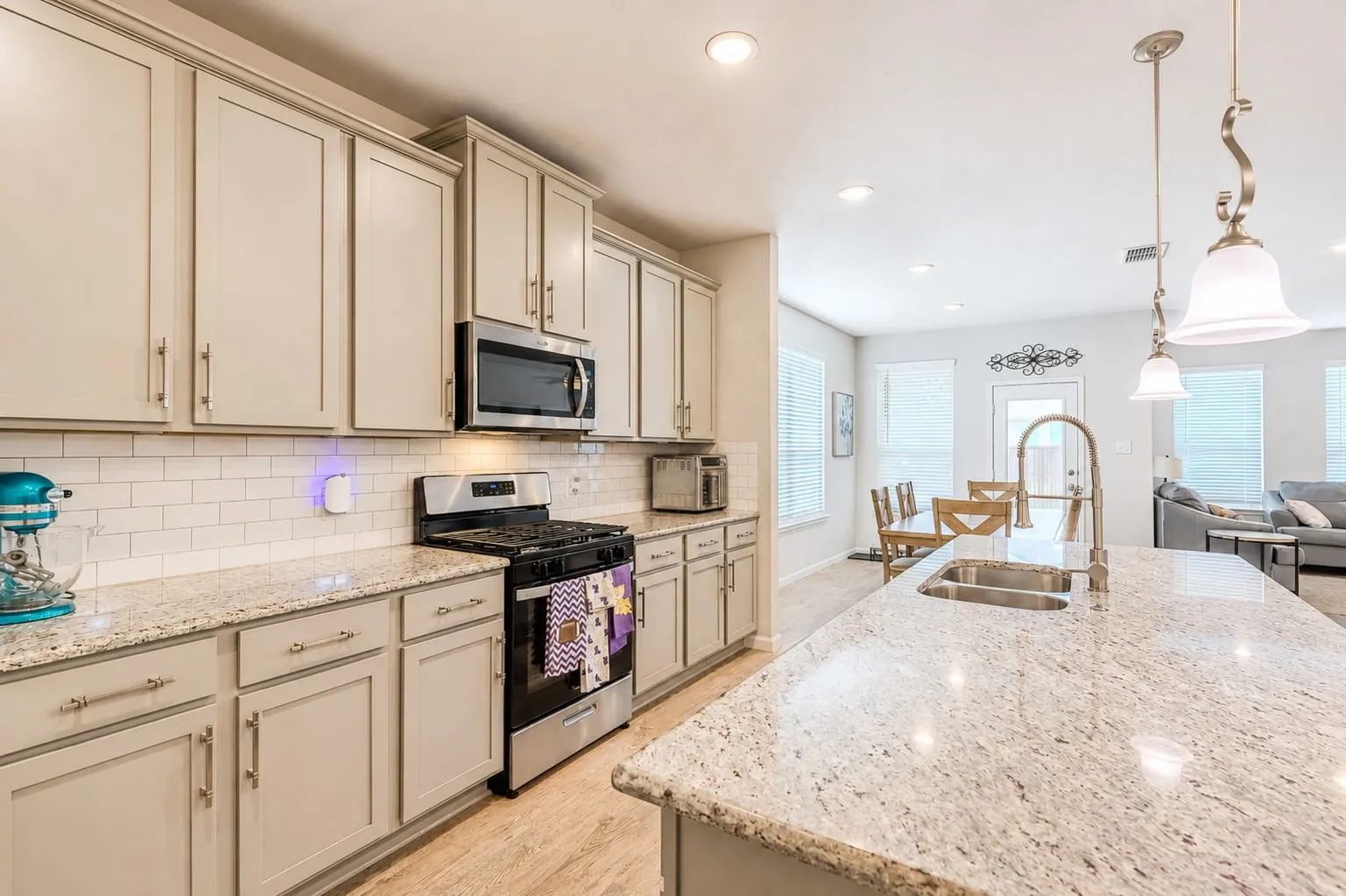 Single Family Residence For Sale in Tarrant County , 1813 Bellatrix Drive, Haslet, Texas 76052, 4 Bedroom, 4 Bathroom, 3 Garage spaces, 3,146 Sqft, built in 2022, mls#21351322, Real Estate Agent in Haslet, Homes For Sale in Tarrant county, Homes For Sale in Haslet, Realtor in Haslet Texas, Real Estate Brokerage Independent Realty Texas, Luminita Cordes Realtor