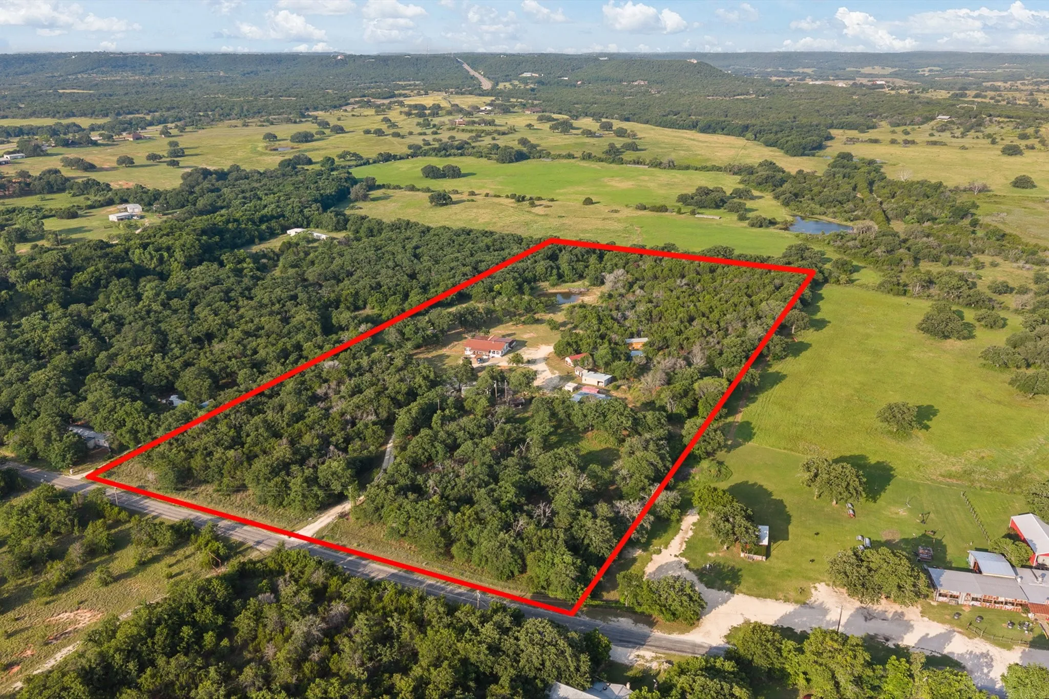Single Family Residence For Sale in Somervell County , 1647 County Road 1004, Glen Rose, Texas 76690, 4 Bedrooms, 3 Bathrooms, 2 Garage spaces, 1,944 Sqft, built in 2023, Price $985,000, mls#21353893, Real Estate Agent in Glen Rose, Homes For Sale in Somervell county, Homes For Sale in Glen Rose, Realtor in Glen Rose Texas, Real Estate Brokerage Independent Realty Texas, Luminita Cordes Realtor