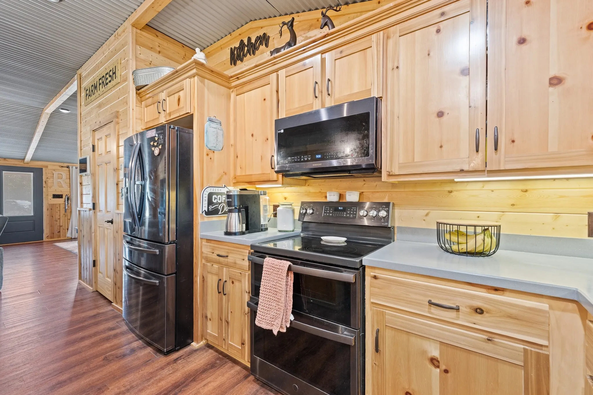 Single Family Residence For Sale in Somervell County , 1647 County Road 1004, Glen Rose, Texas 76690, 4 Bedrooms, 3 Bathrooms, 2 Garage spaces, 1,944 Sqft, built in 2023, Price $985,000, mls#21353893, Real Estate Agent in Glen Rose, Homes For Sale in Somervell county, Homes For Sale in Glen Rose, Realtor in Glen Rose Texas, Real Estate Brokerage Independent Realty Texas, Luminita Cordes Realtor