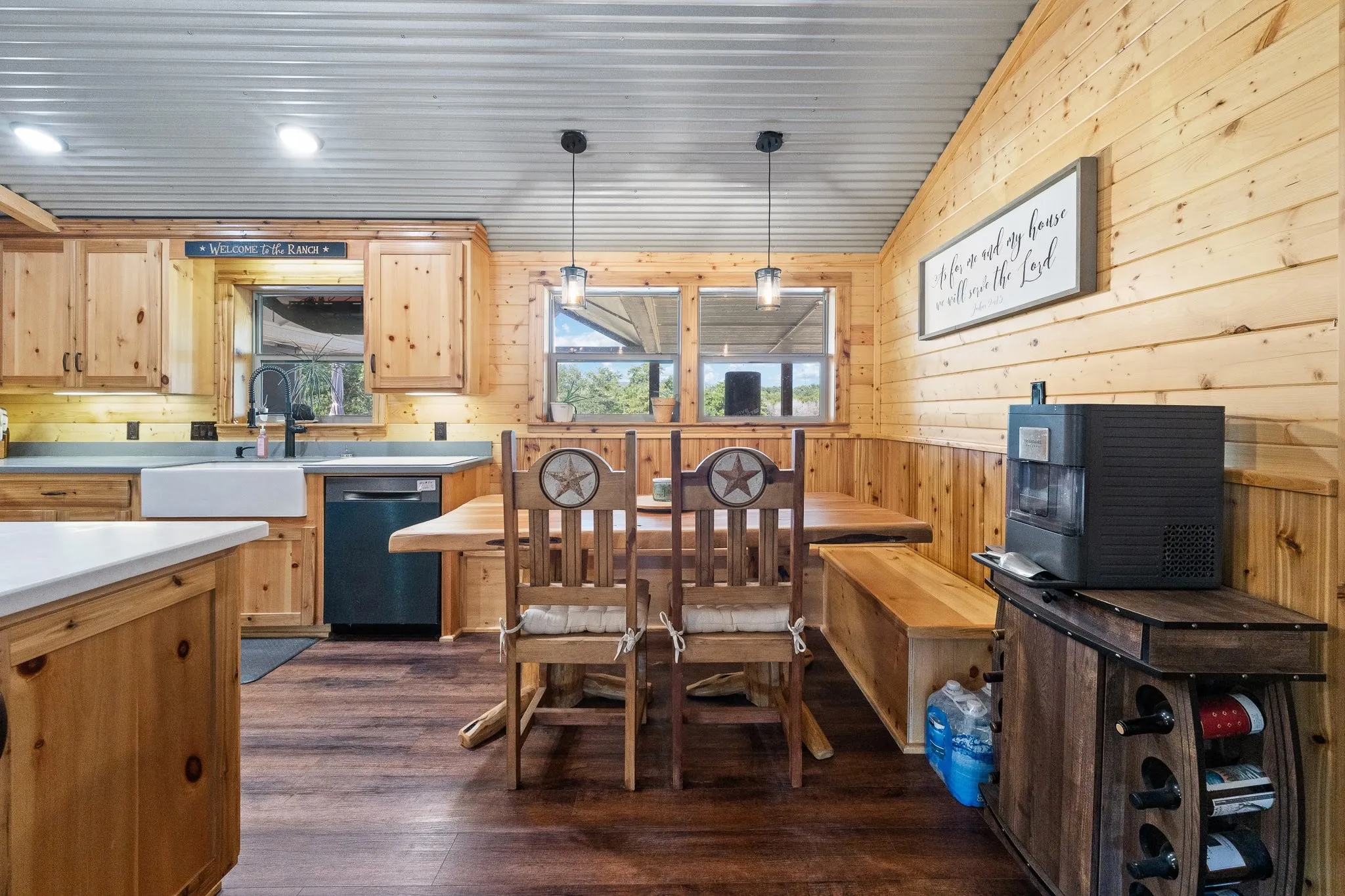 Breakfast nook