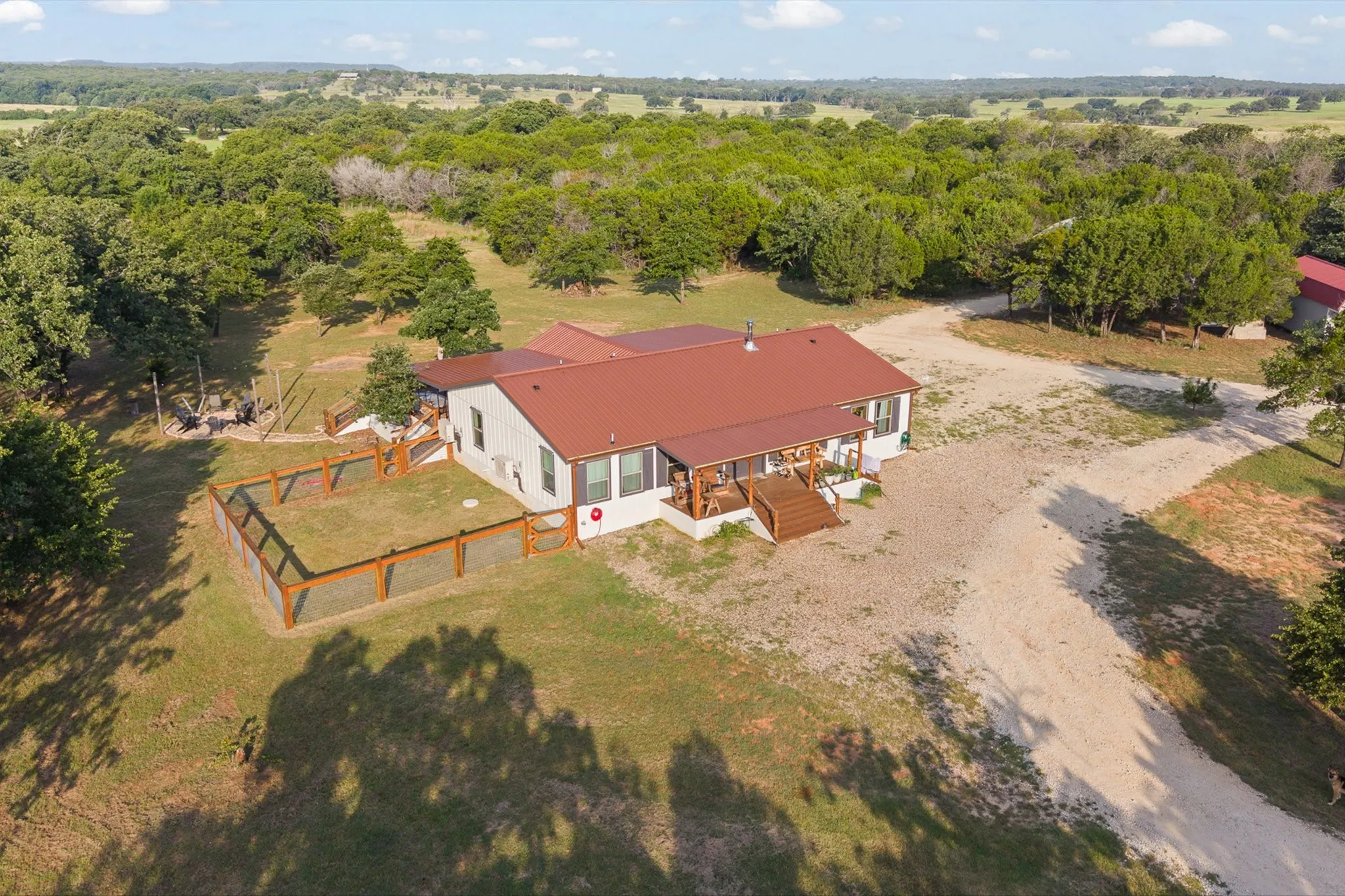 Single Family Residence For Sale in Somervell County , 1647 County Road 1004, Glen Rose, Texas 76690, 4 Bedrooms, 3 Bathrooms, 2 Garage spaces, 1,944 Sqft, built in 2023, Price $985,000, mls#21353893, Real Estate Agent in Glen Rose, Homes For Sale in Somervell county, Homes For Sale in Glen Rose, Realtor in Glen Rose Texas, Real Estate Brokerage Independent Realty Texas, Luminita Cordes Realtor