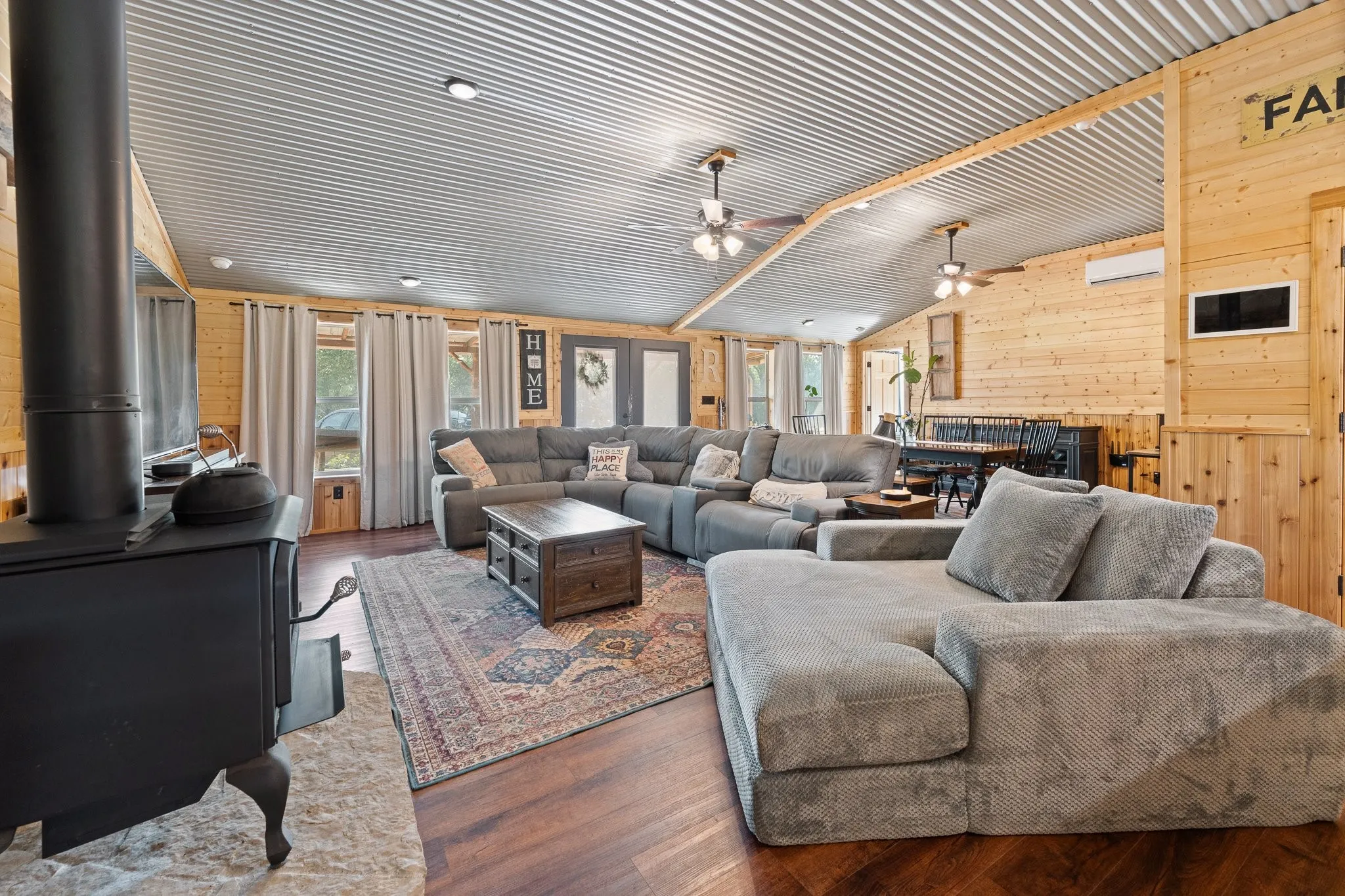 Single Family Residence For Sale in Somervell County , 1647 County Road 1004, Glen Rose, Texas 76690, 4 Bedrooms, 3 Bathrooms, 2 Garage spaces, 1,944 Sqft, built in 2023, Price $985,000, mls#21353893, Real Estate Agent in Glen Rose, Homes For Sale in Somervell county, Homes For Sale in Glen Rose, Realtor in Glen Rose Texas, Real Estate Brokerage Independent Realty Texas, Luminita Cordes Realtor