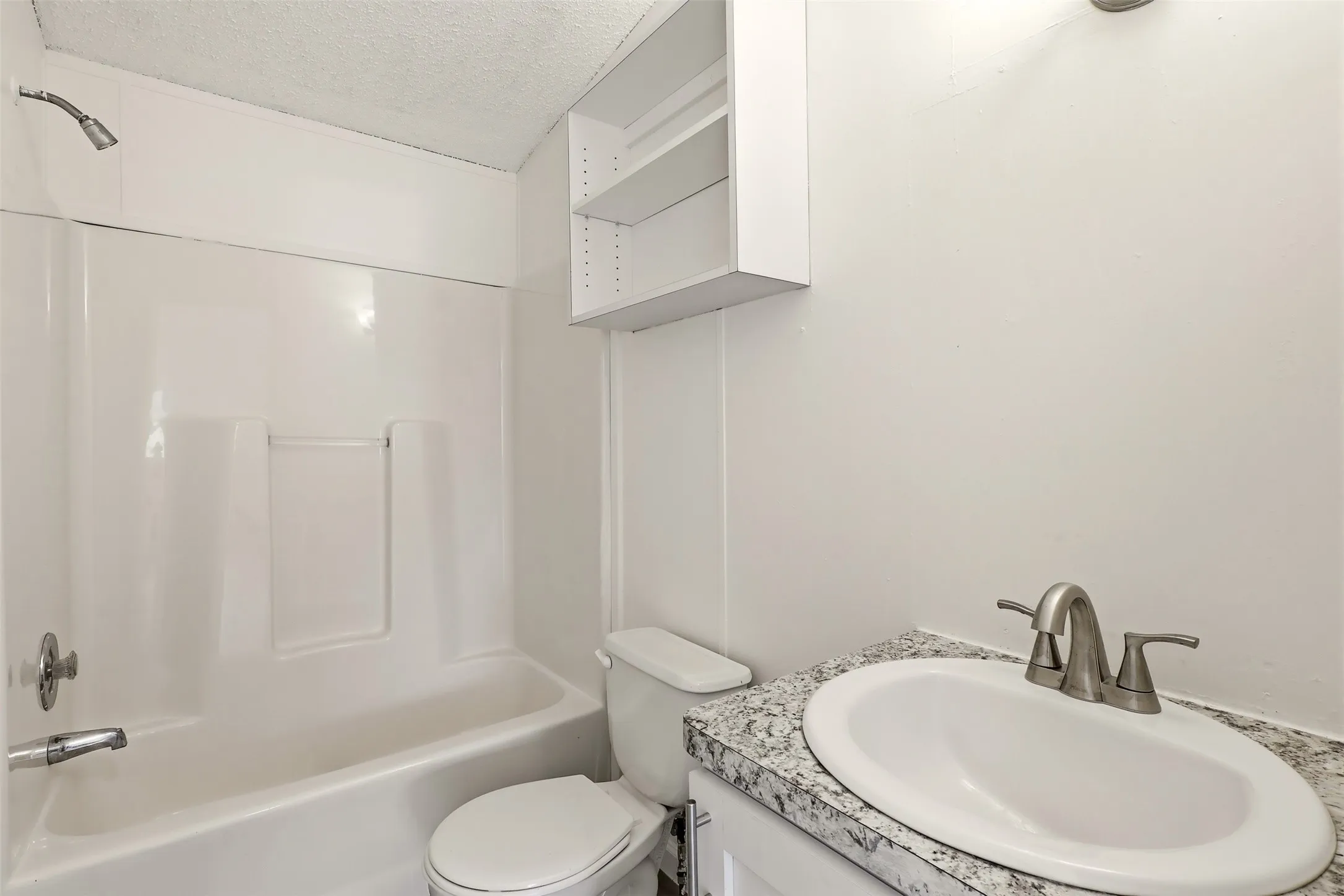 Manufactured Home For Sale in Kaufman County , 9606 Diamond Avenue, Kaufman, Texas 75142, 4 Bedroom, 3 Bathroom, 4 Garage spaces, 2,128 Sqft, built in 1999, mls#21351252, Real Estate Agent in Kaufman, Homes For Sale in Kaufman county, Homes For Sale in Kaufman, Realtor in Kaufman Texas, Real Estate Brokerage Independent Realty Texas, Luminita Cordes Realtor