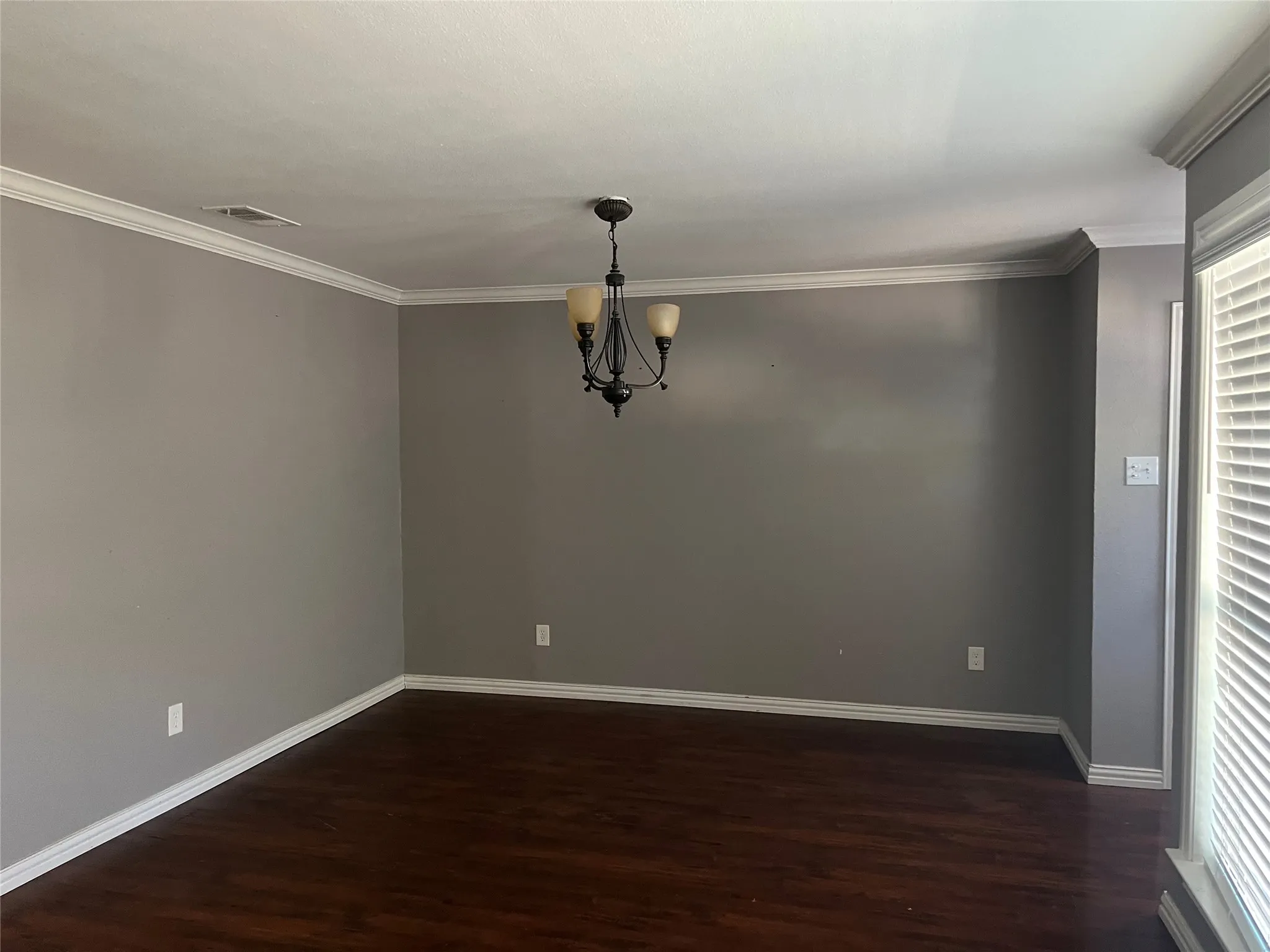 Single Family Residence For Sale in Dallas County , 238 Glencairn Drive, Dallas, Texas 75232, 4 Bedroom, 3 Bathroom, Garage spaces, 1,656 Sqft, built in 1961, mls#21354181, Real Estate Agent in Dallas, Homes For Sale in Dallas county, Homes For Sale in Dallas, Realtor in Dallas Texas, Real Estate Brokerage Independent Realty Texas, Luminita Cordes Realtor